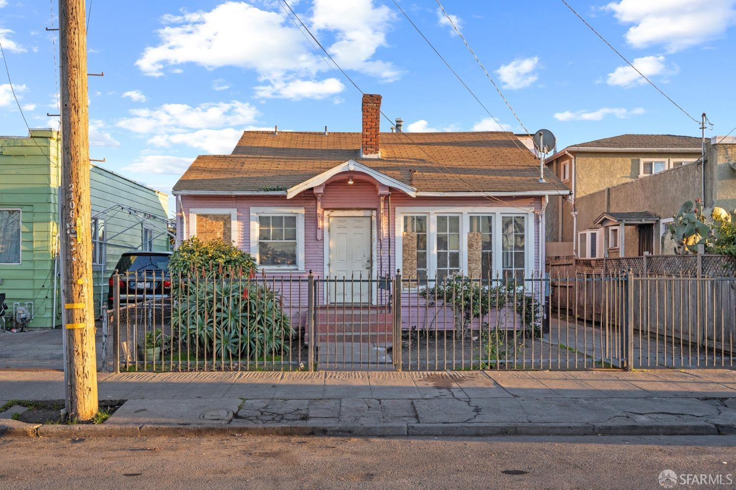 Neighborhood Neighborhood-1