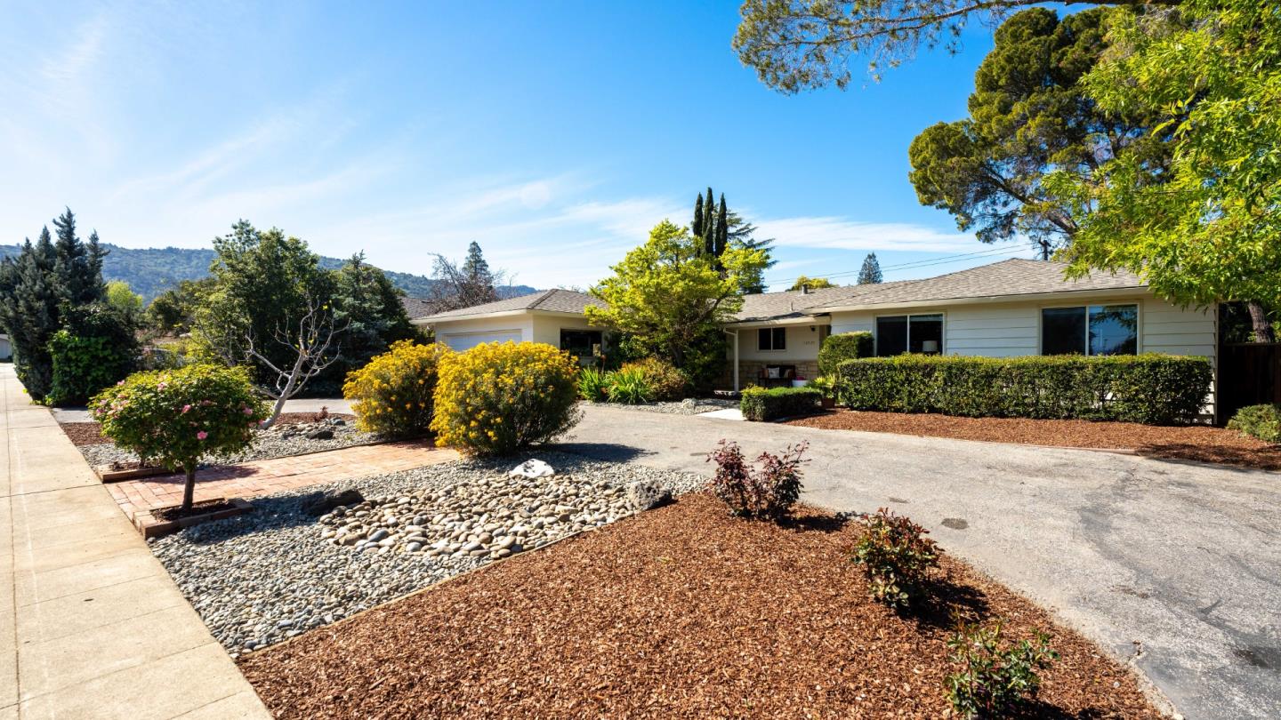 Neighborhood Neighborhood-14