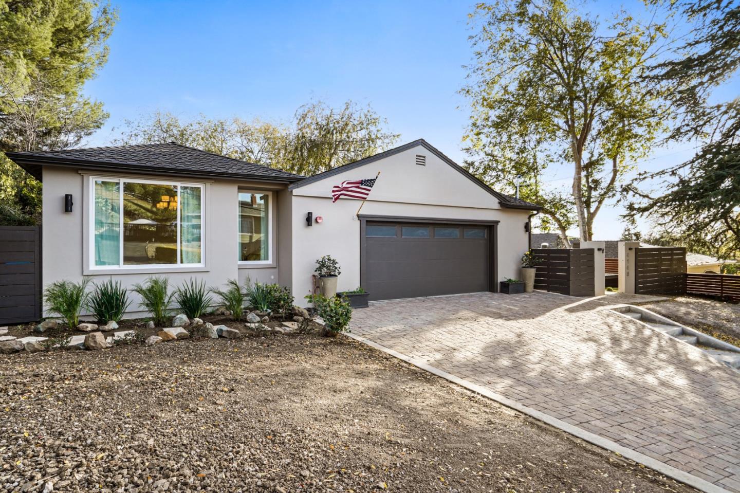 Neighborhood Neighborhood-84