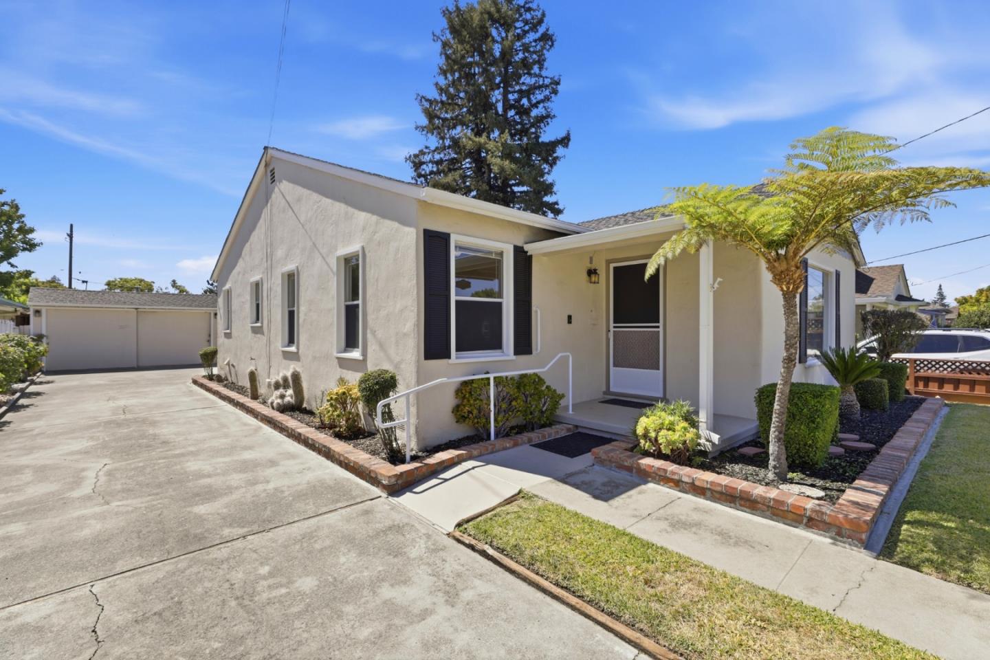Neighborhood-26