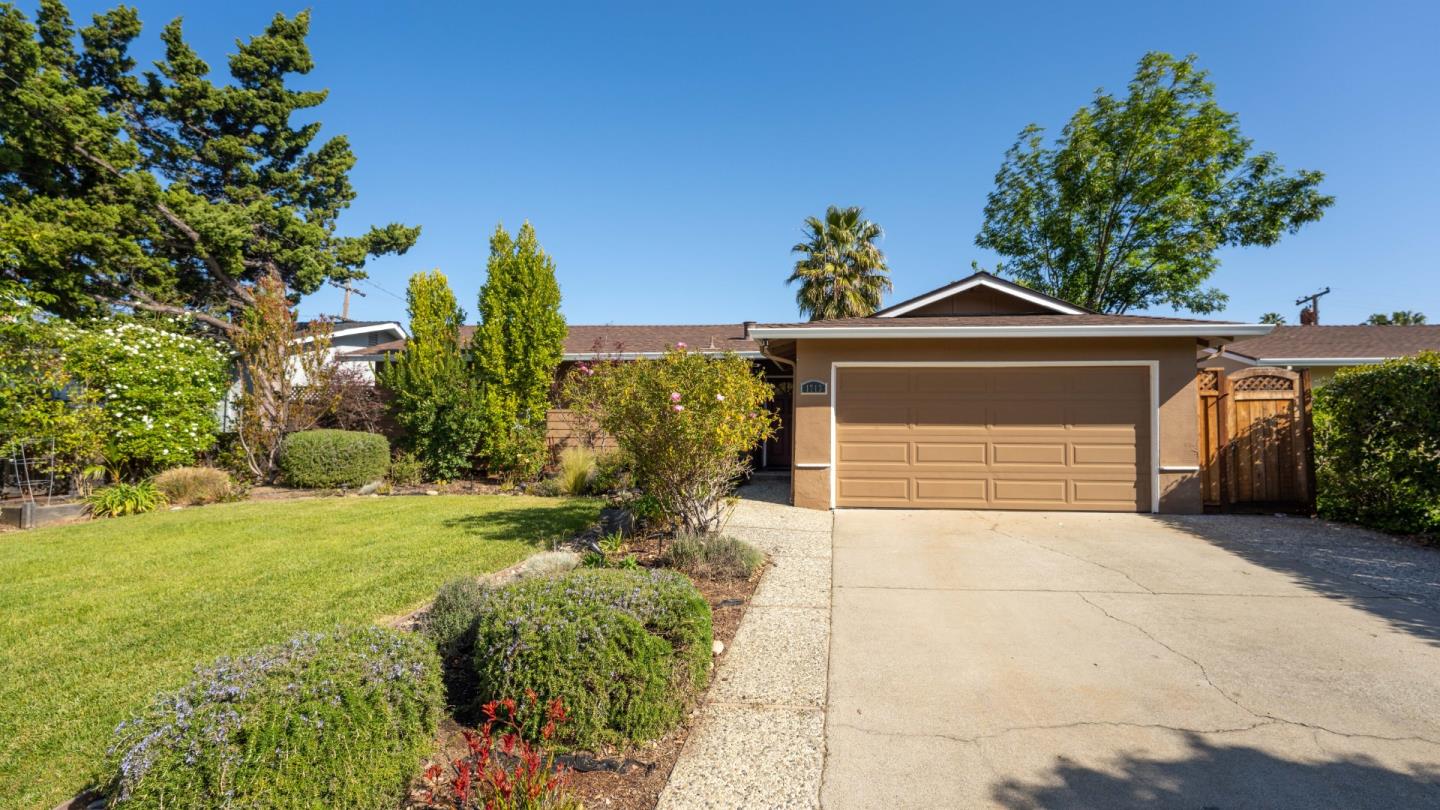 Neighborhood Neighborhood-136