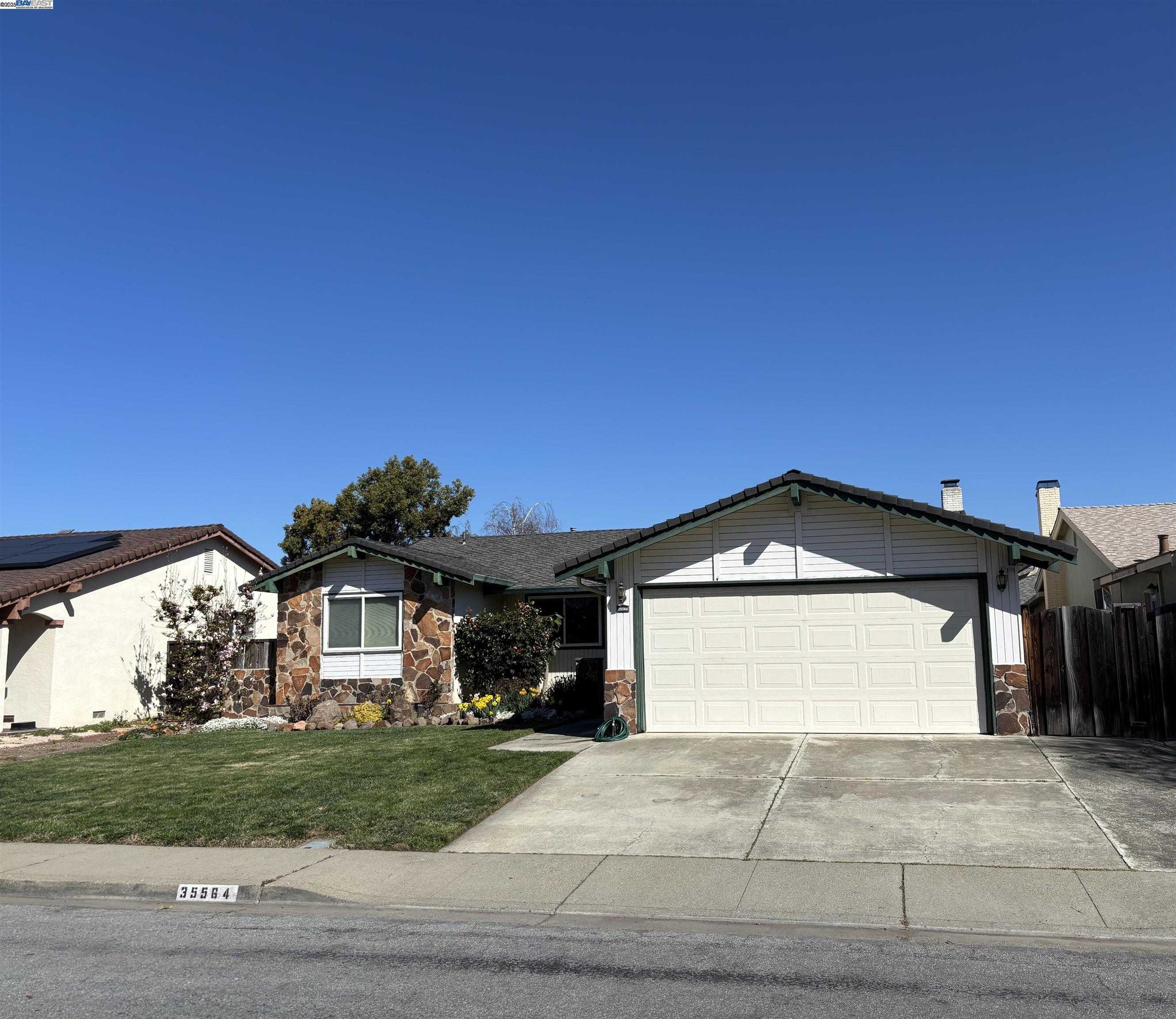 Neighborhood Neighborhood-15