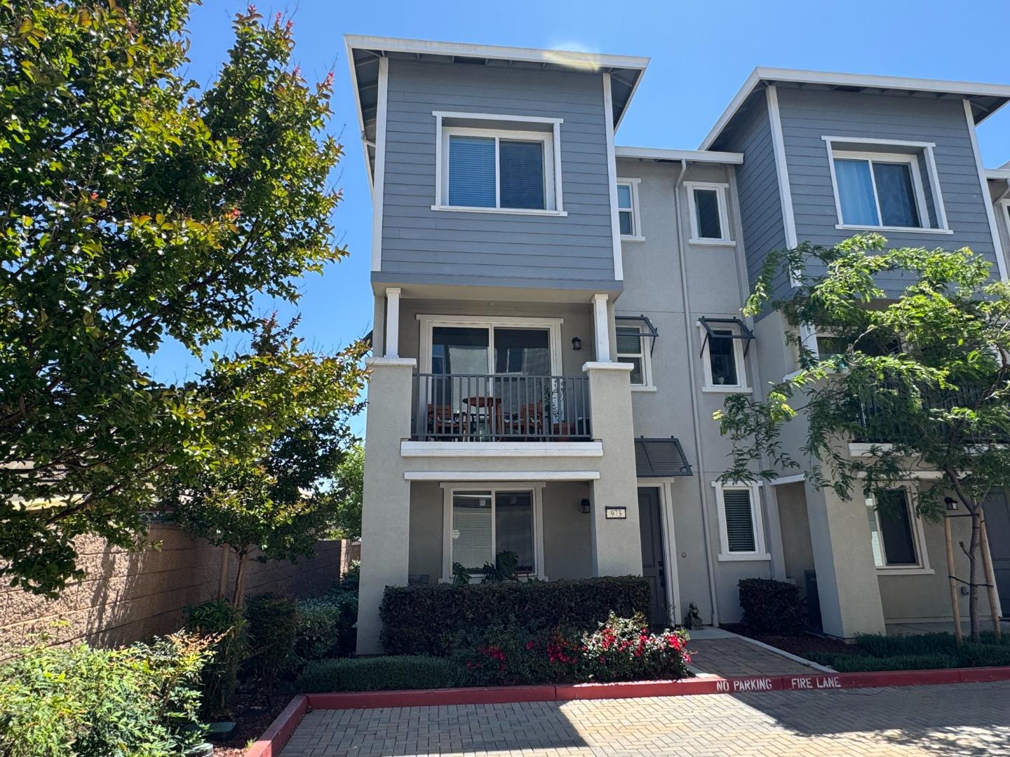 Neighborhood Neighborhood-15