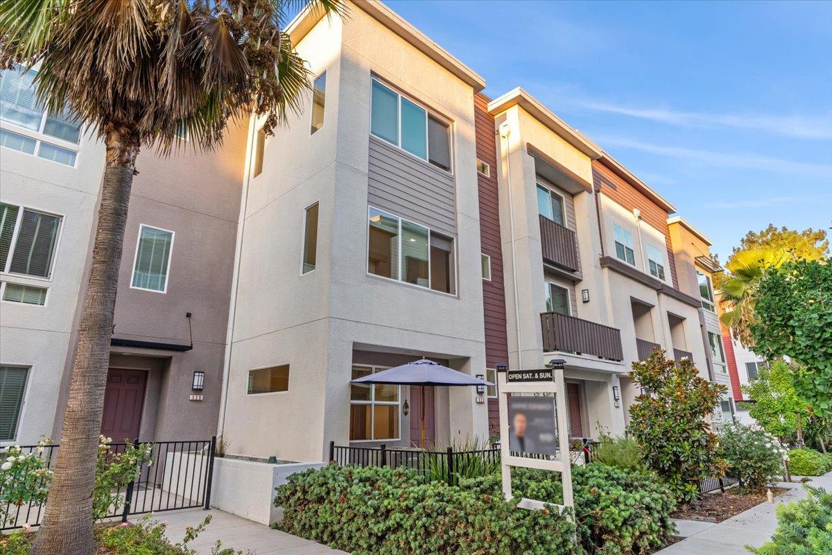 Neighborhood Neighborhood-114