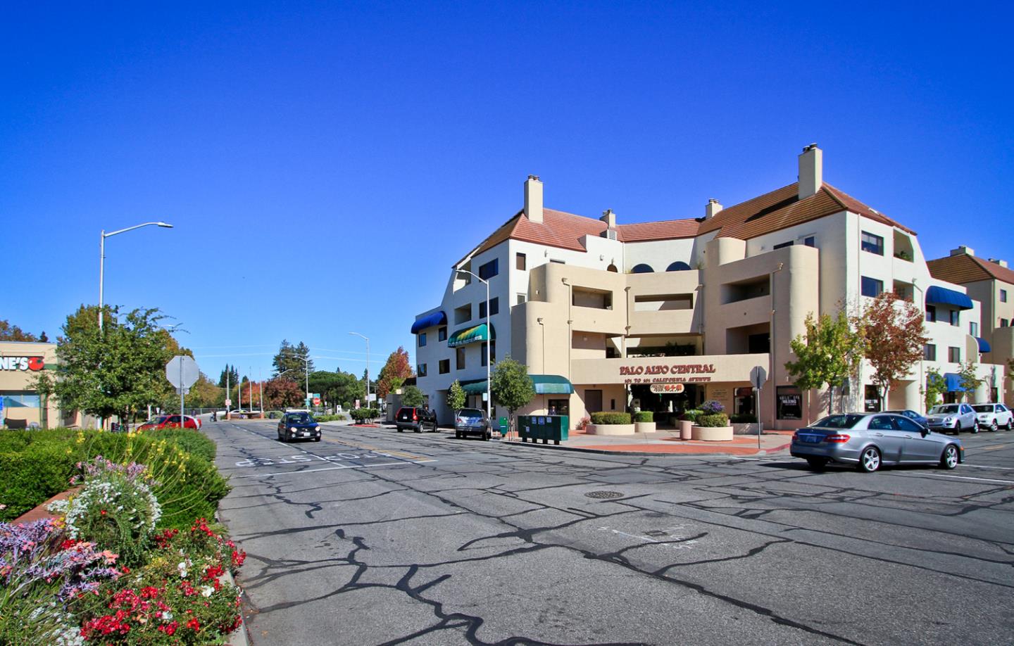 Neighborhood Neighborhood-13