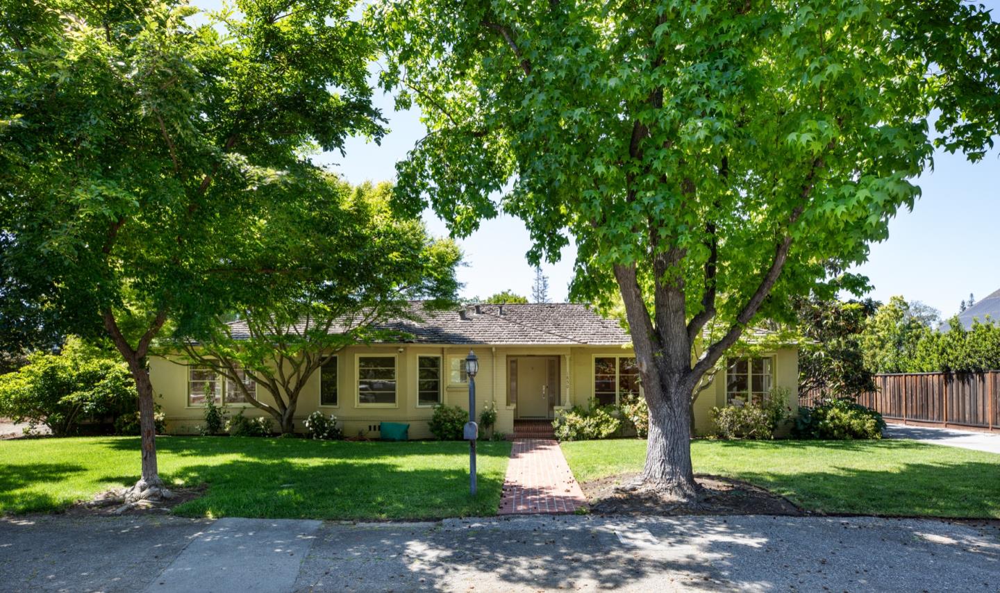 Neighborhood Neighborhood-23