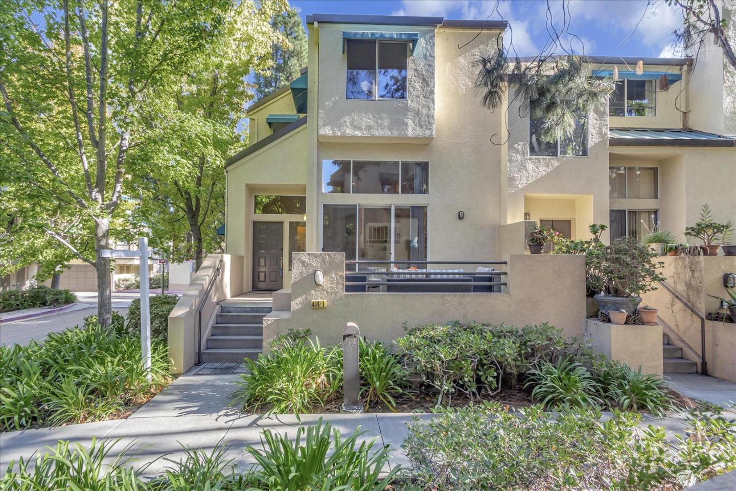 Neighborhood Neighborhood-94