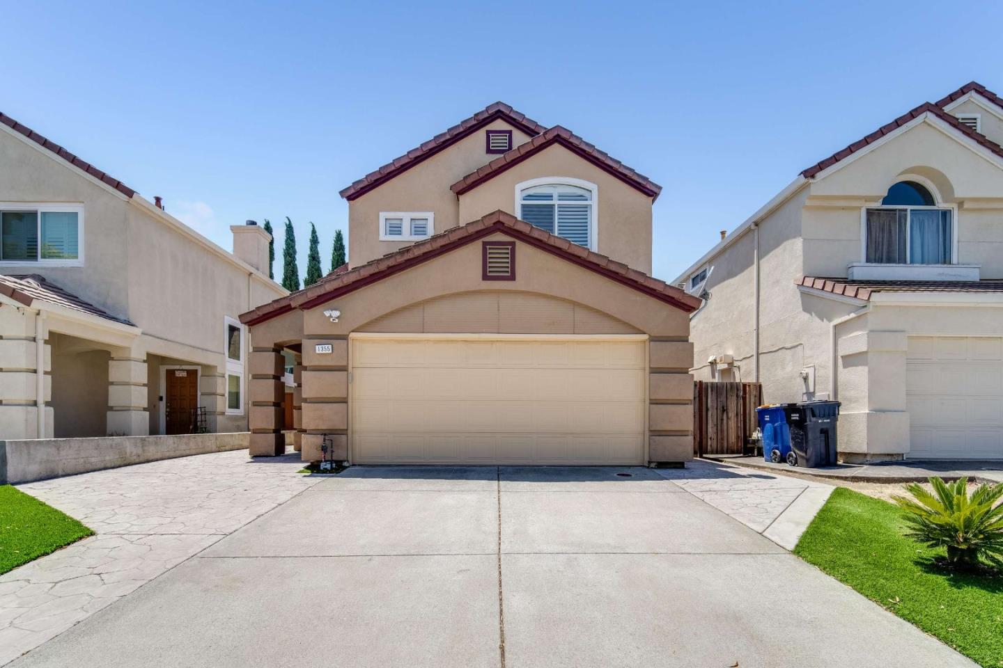 Neighborhood Neighborhood-33