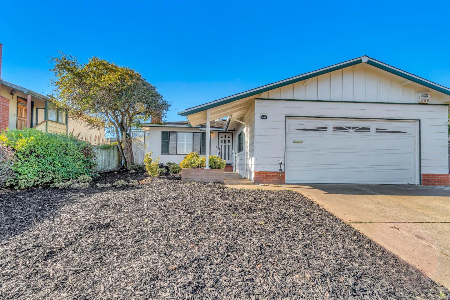 Neighborhood Neighborhood-5