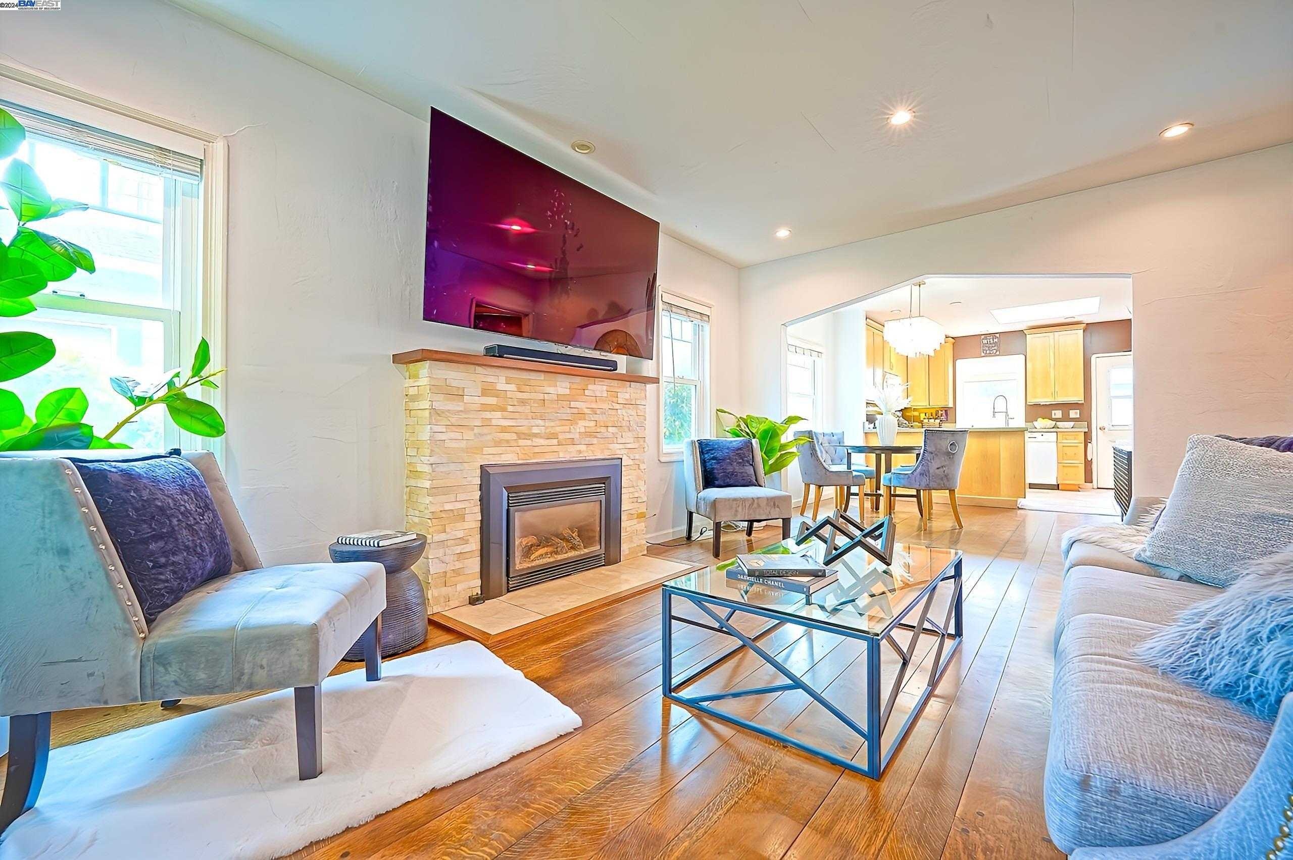 Neighborhood Neighborhood-23