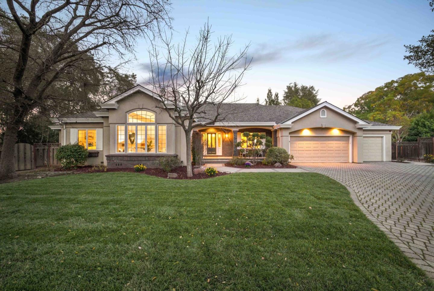 Neighborhood Neighborhood-4