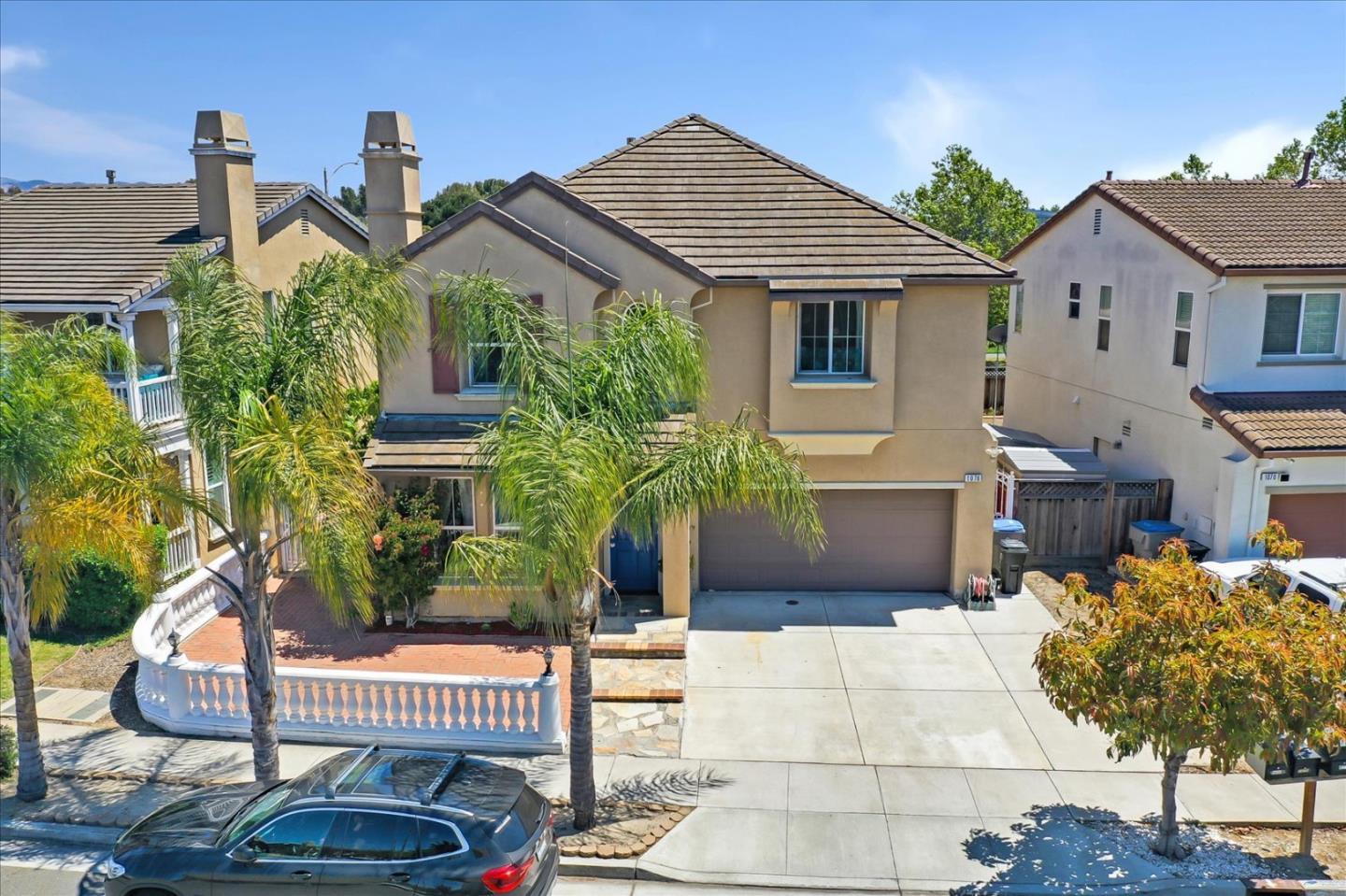 Neighborhood Neighborhood-34