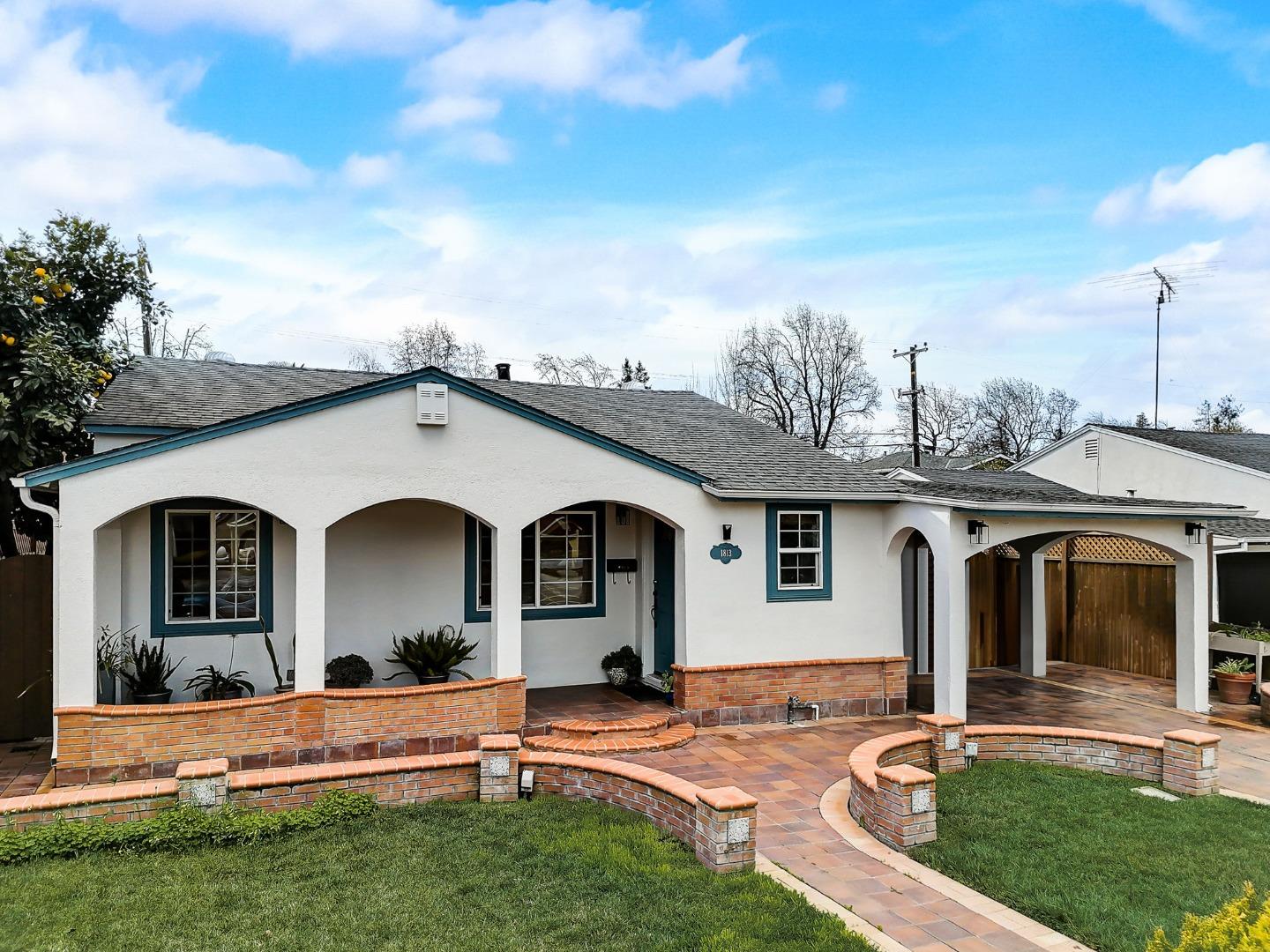 Neighborhood Neighborhood-44