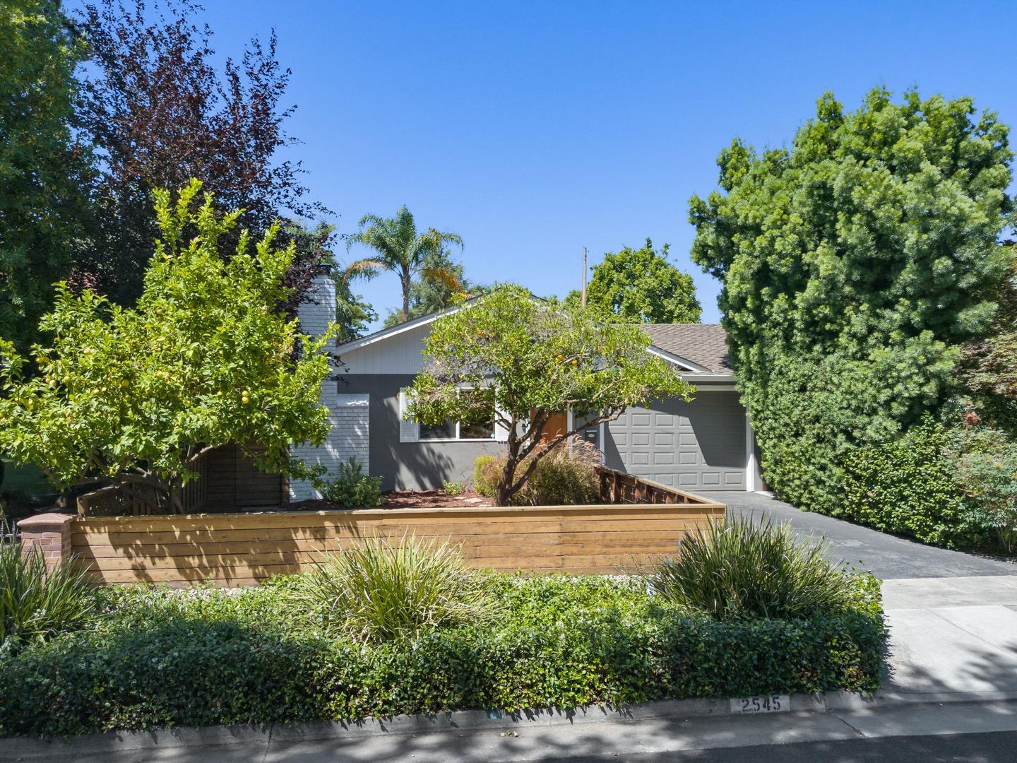 Neighborhood Neighborhood-63