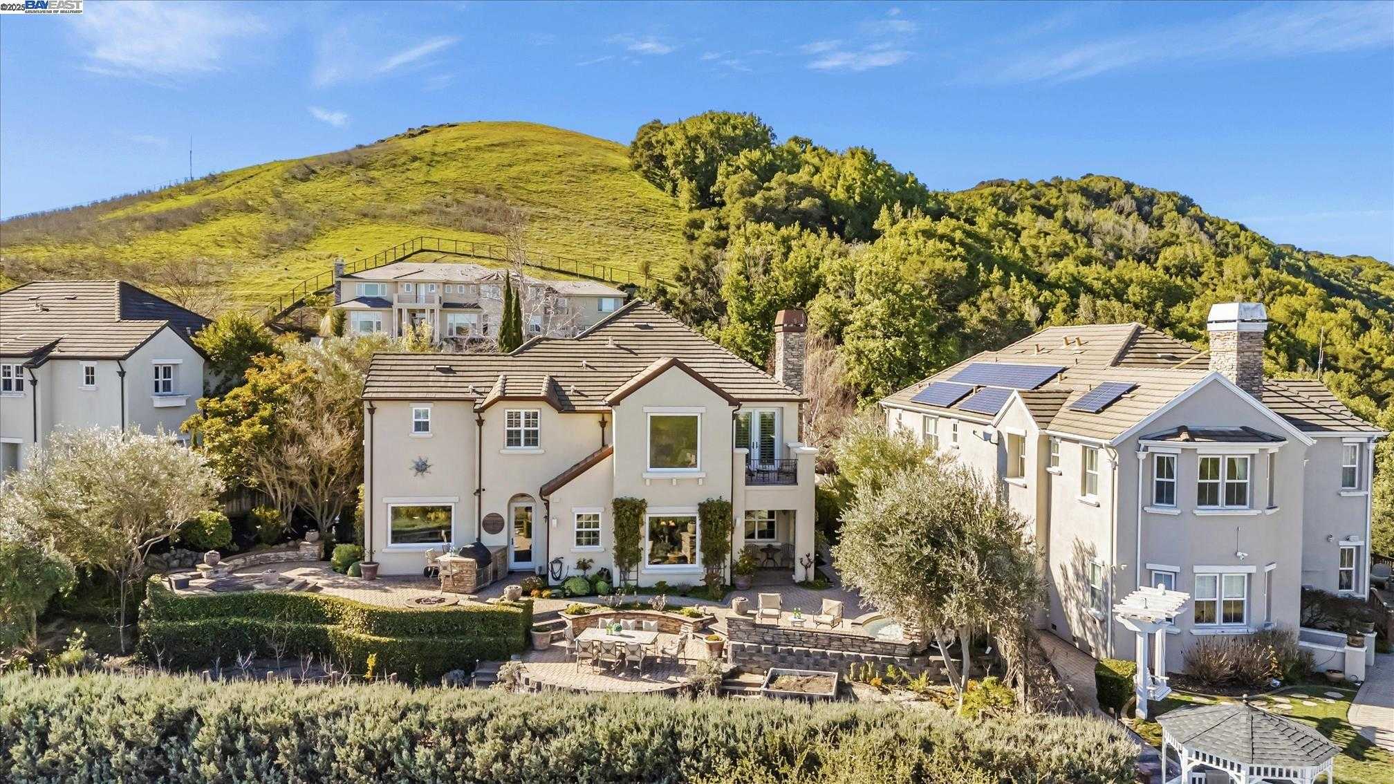 Neighborhood Neighborhood-15