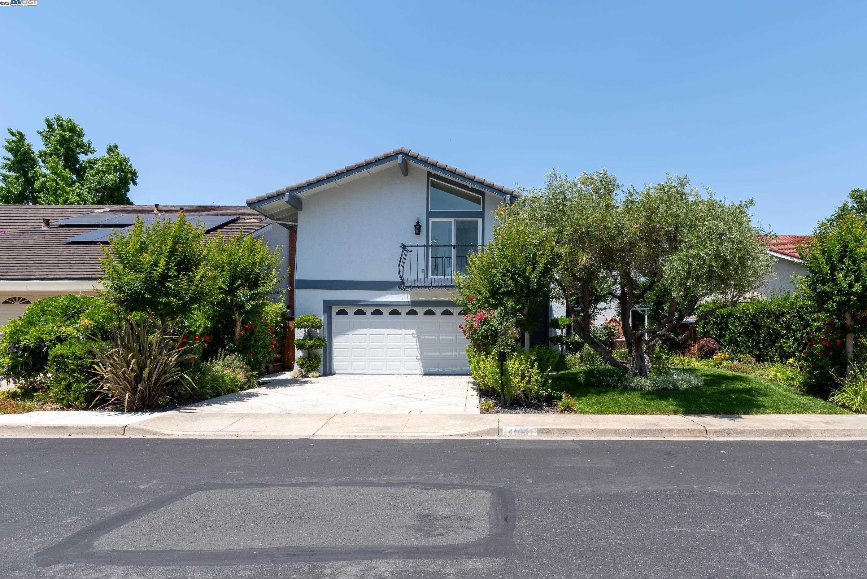 Neighborhood-4