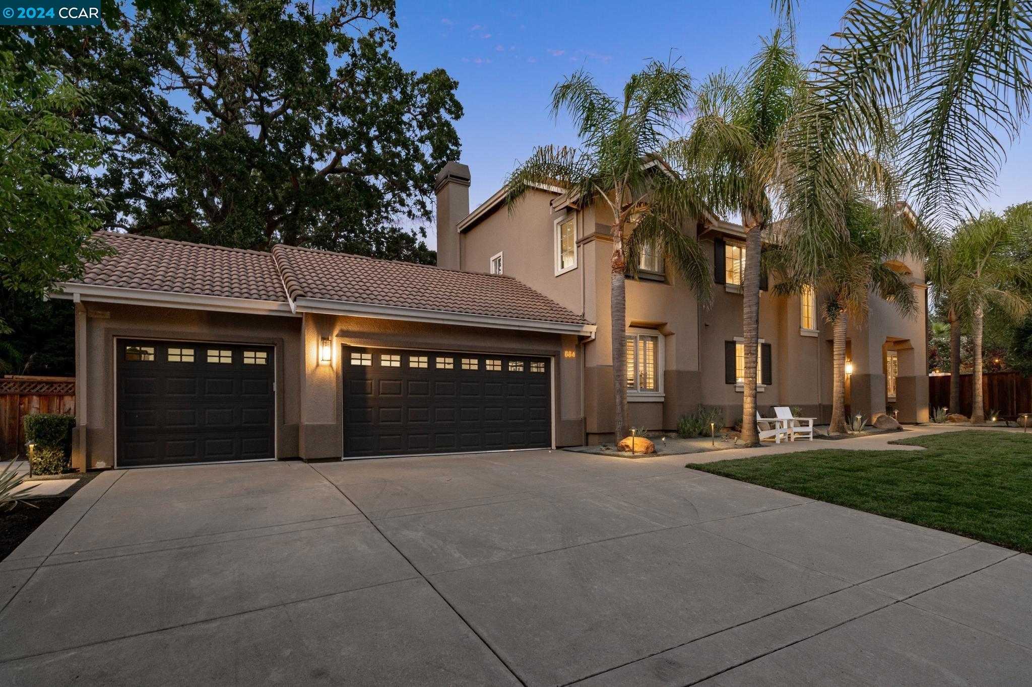 Neighborhood Neighborhood-20