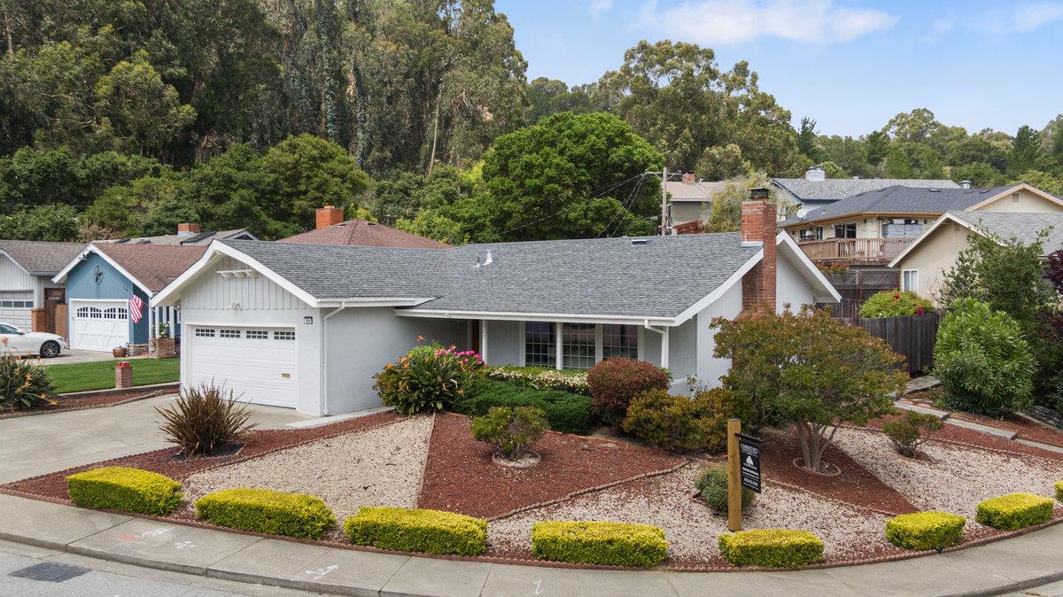 Neighborhood Neighborhood-4