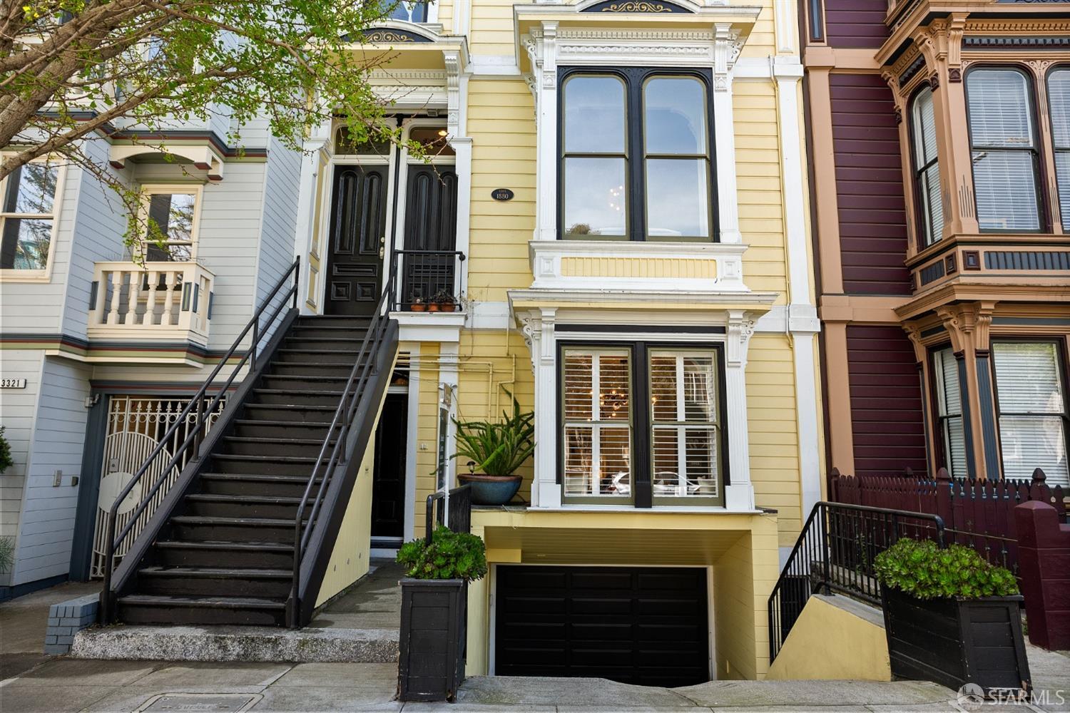 Neighborhood Neighborhood-24