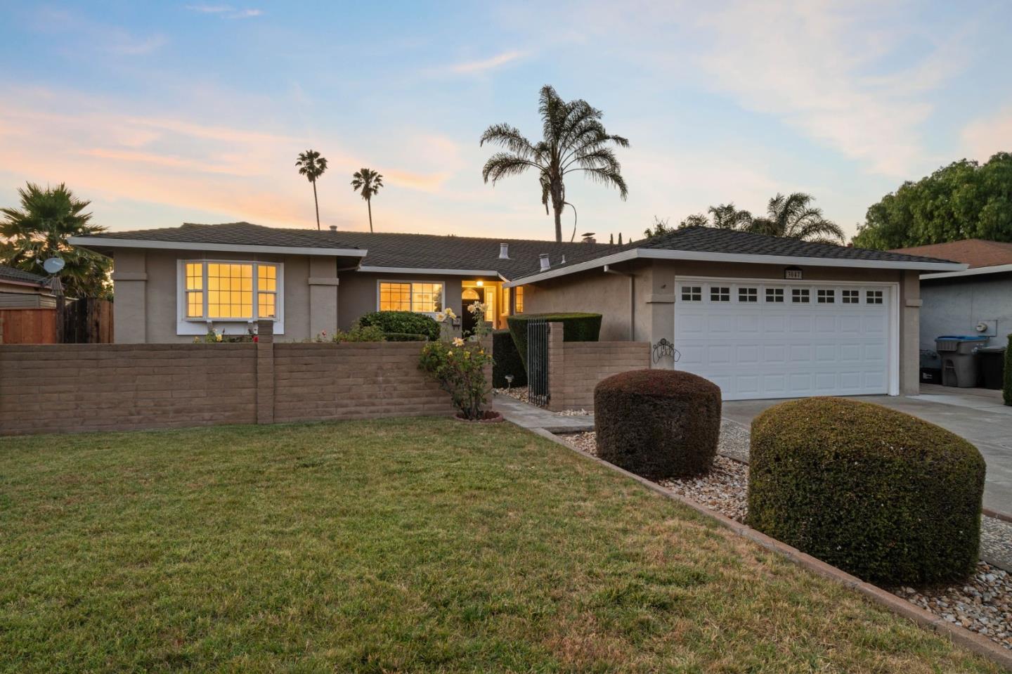 Neighborhood Neighborhood-4