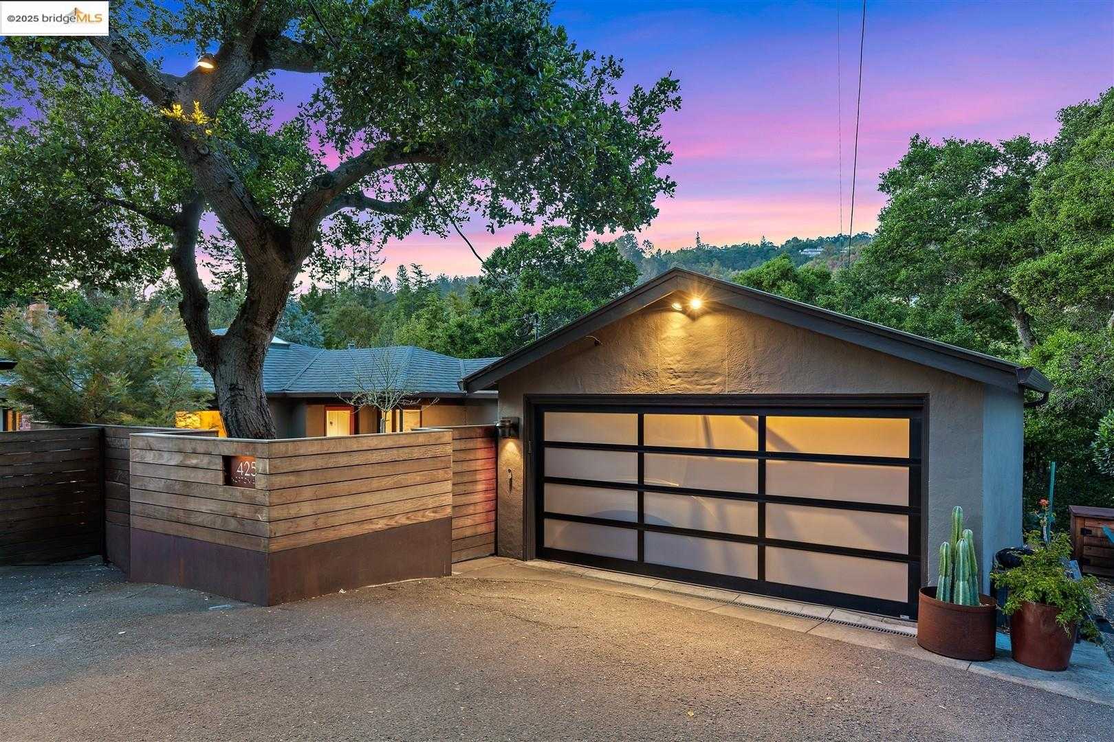 Neighborhood Neighborhood-6