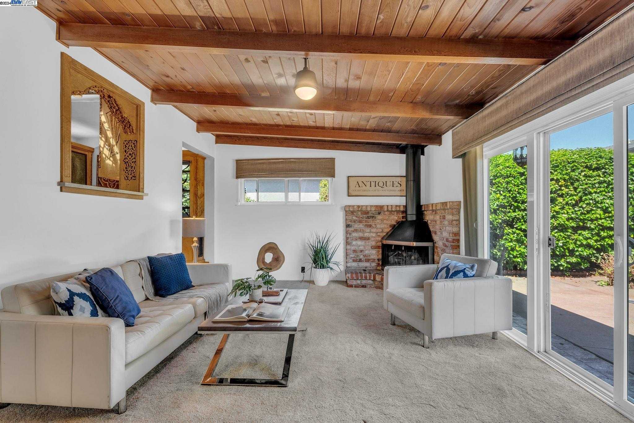 Neighborhood Neighborhood-23