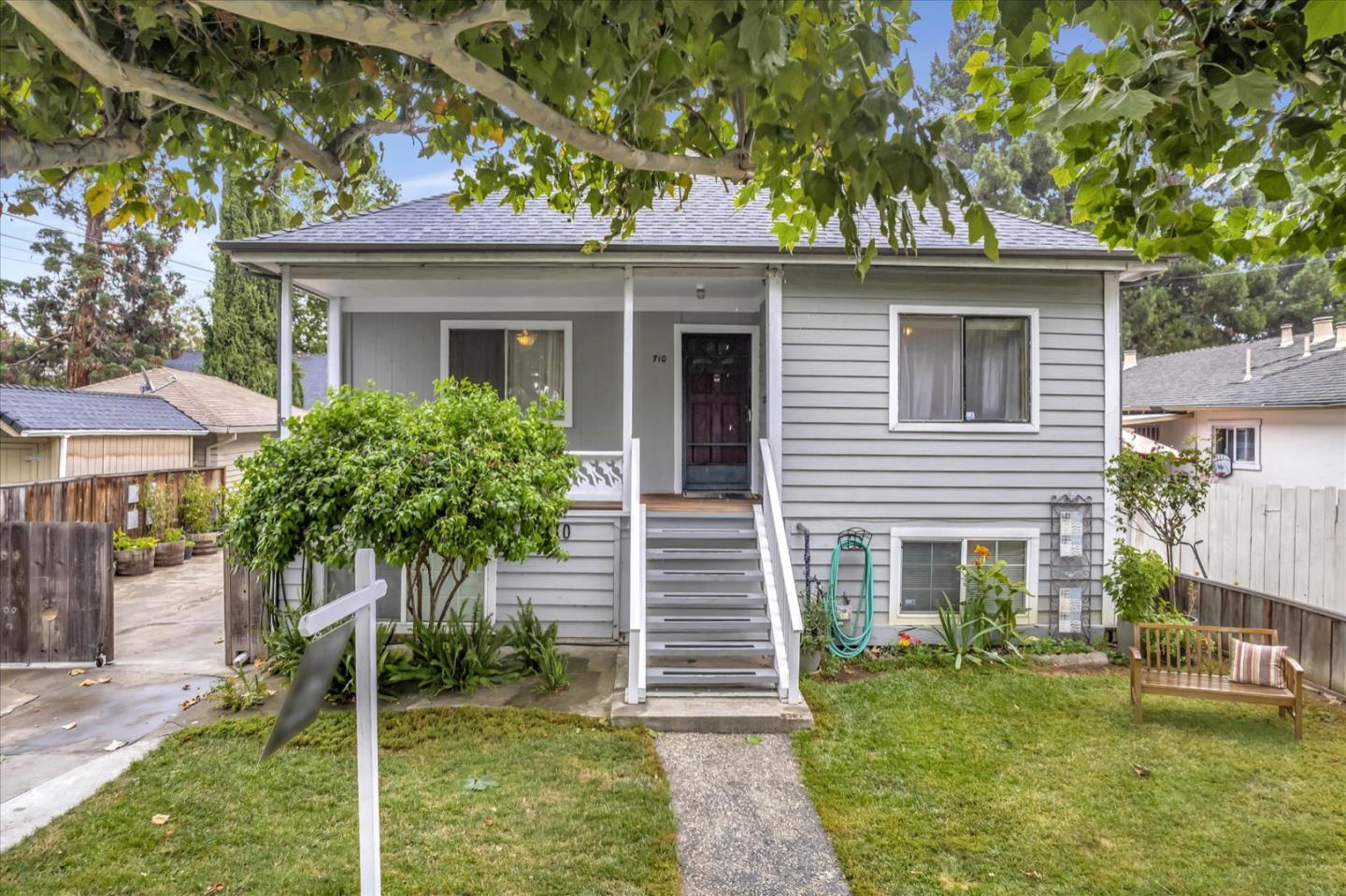 Neighborhood Neighborhood-90