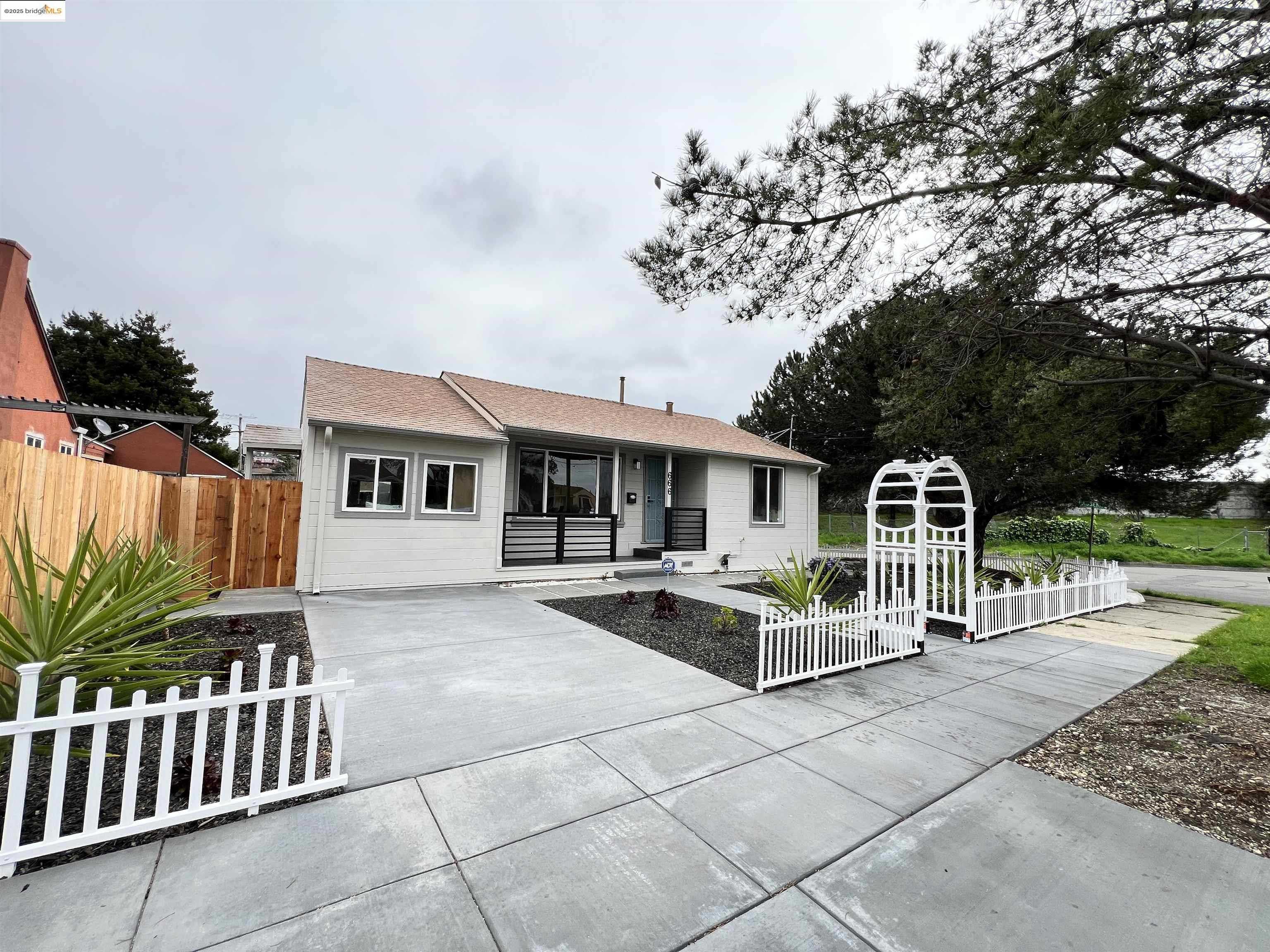 Neighborhood Neighborhood-24