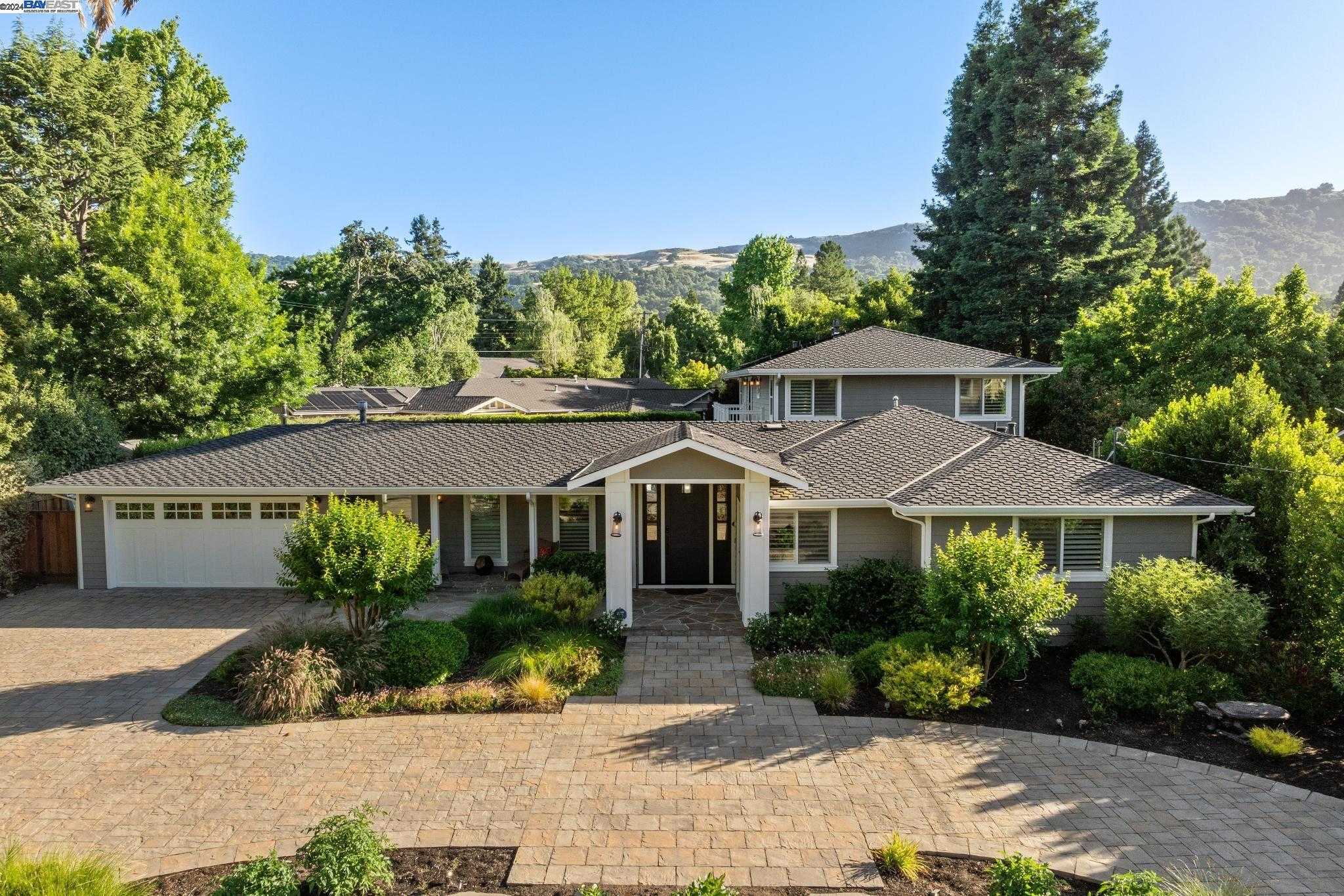 Neighborhood Neighborhood-18