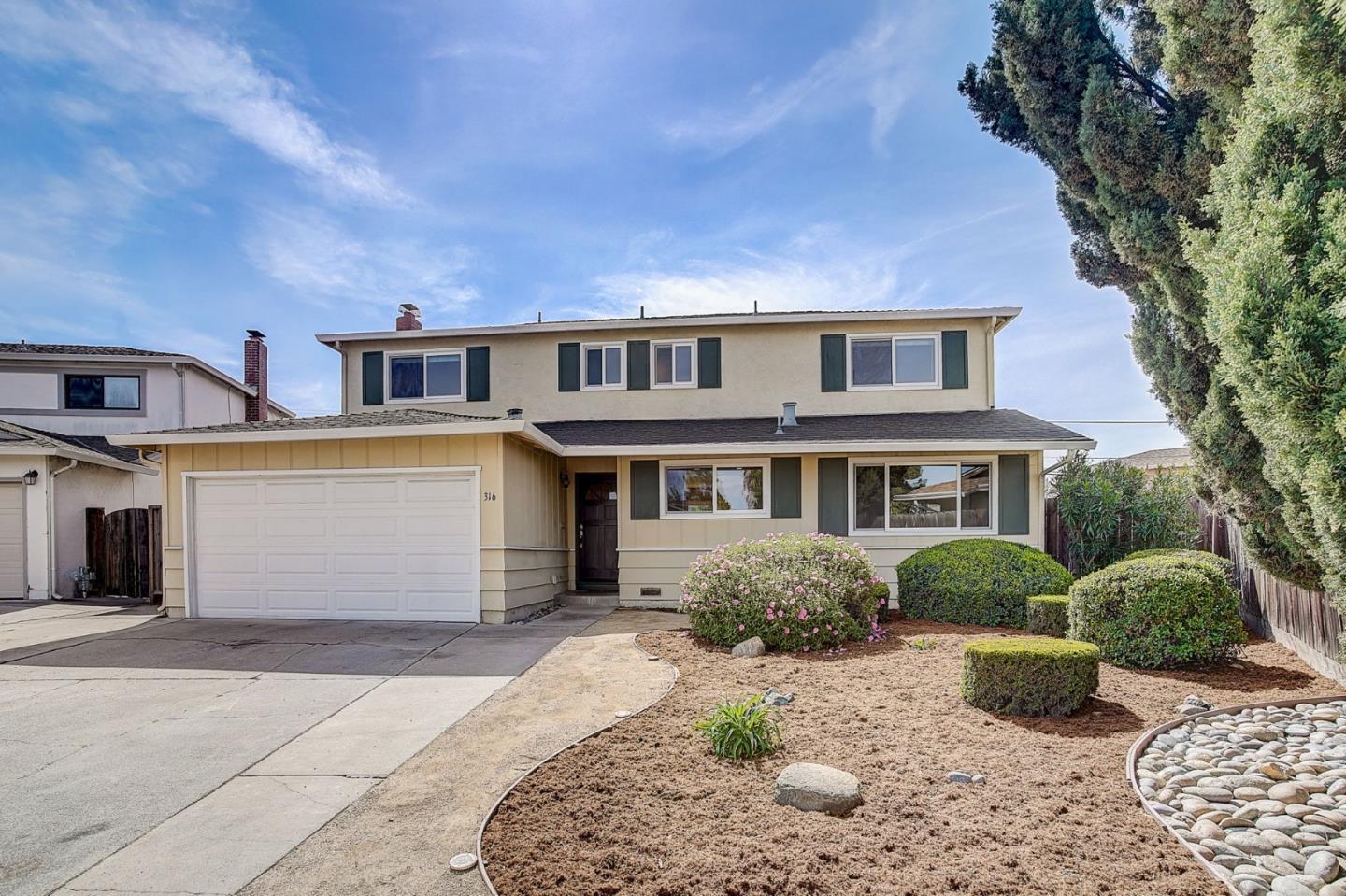 Neighborhood Neighborhood-44