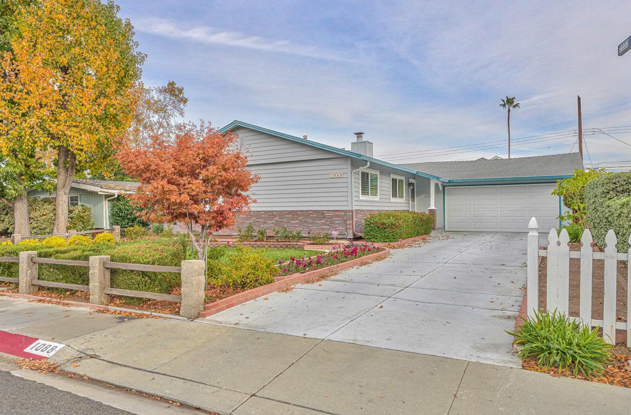 Neighborhood Neighborhood-4