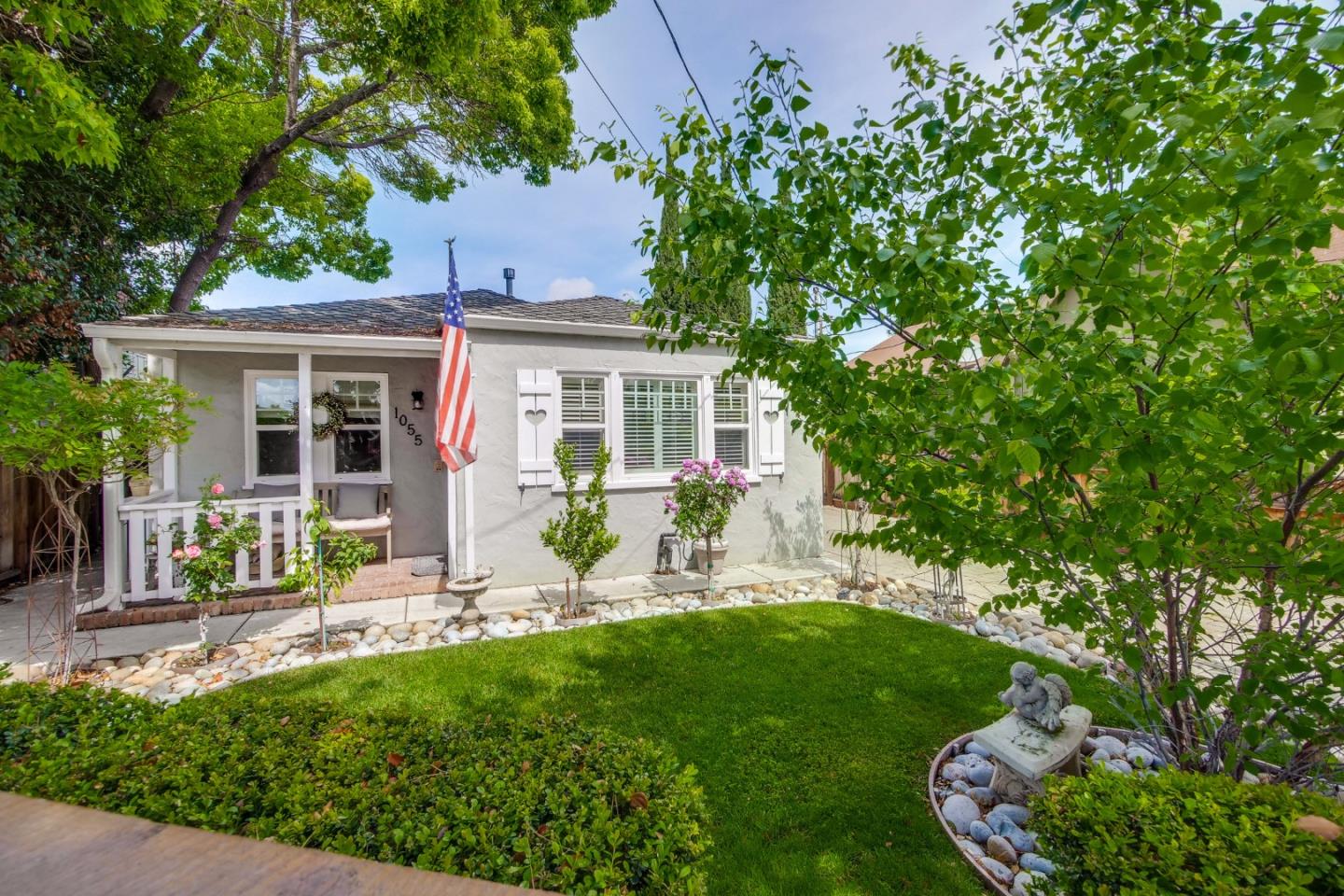 Neighborhood Neighborhood-9