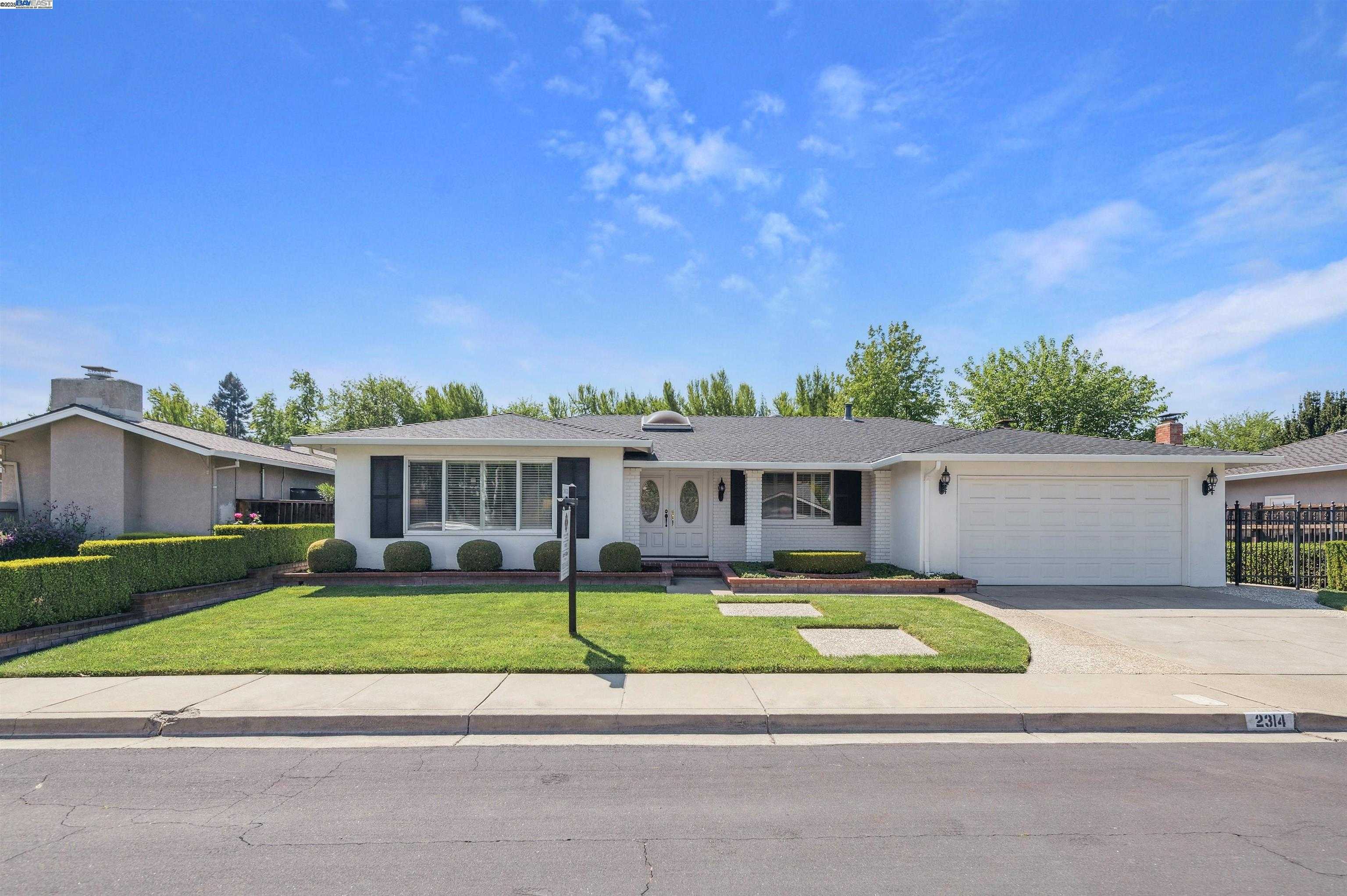 Neighborhood Neighborhood-8