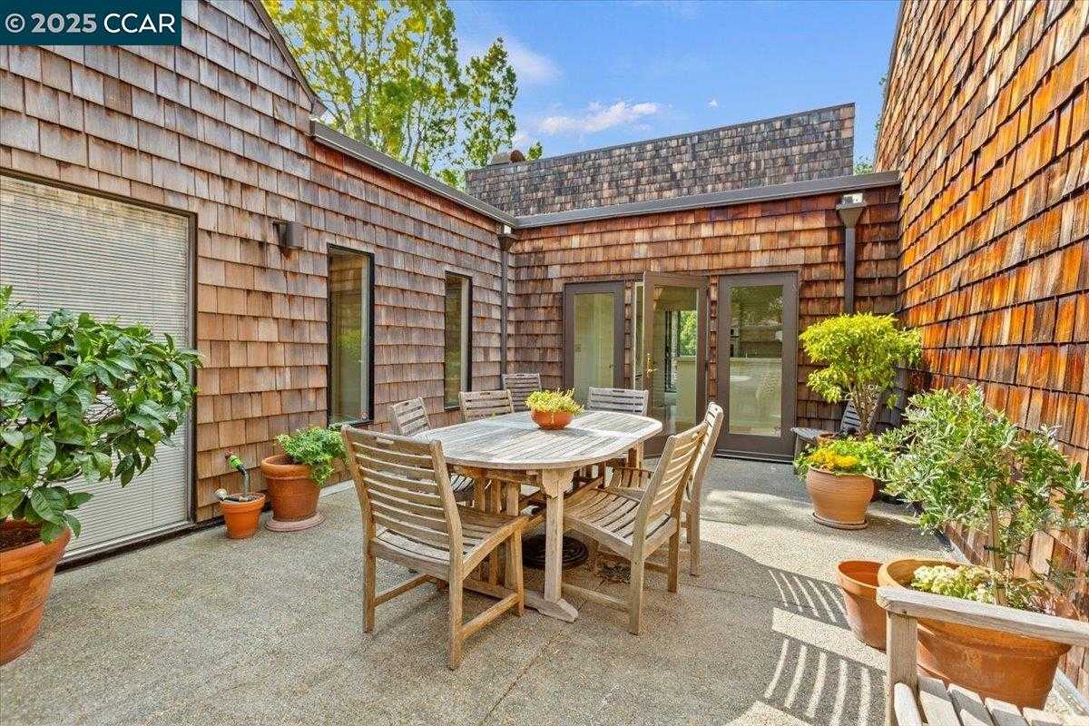 Neighborhood Neighborhood-25