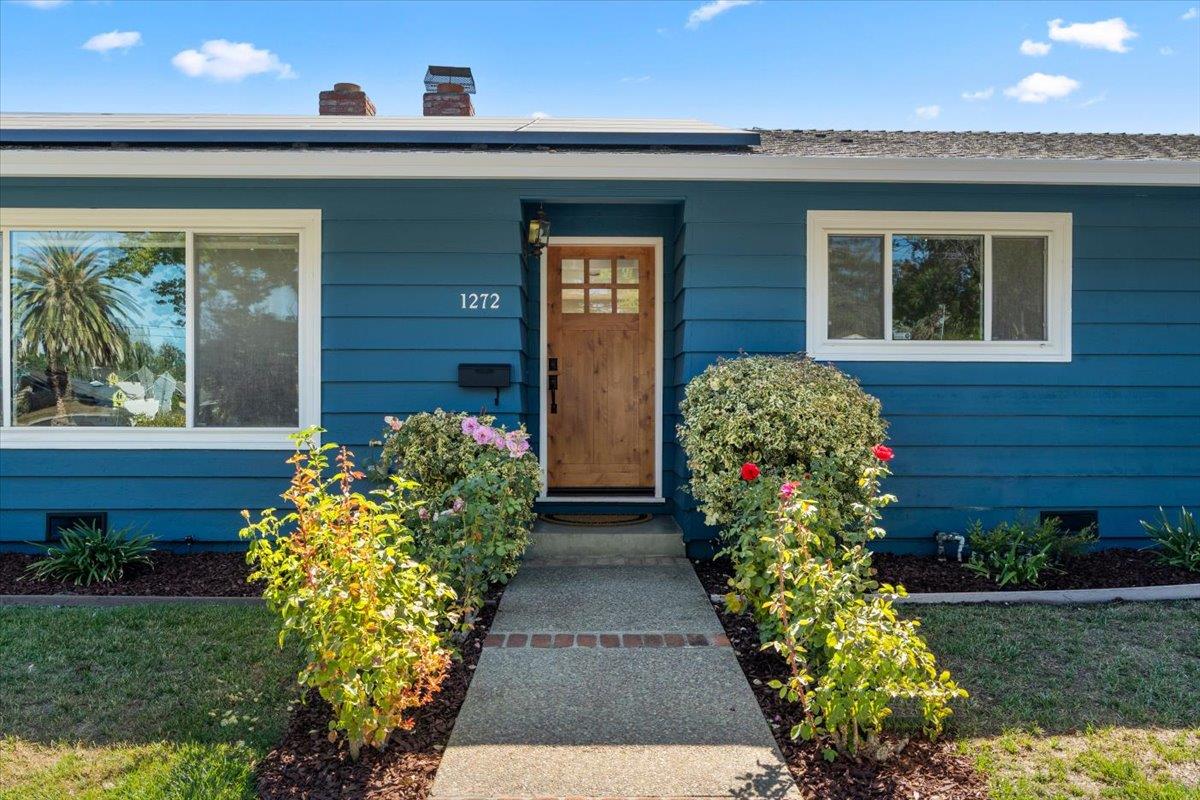 Neighborhood Neighborhood-36