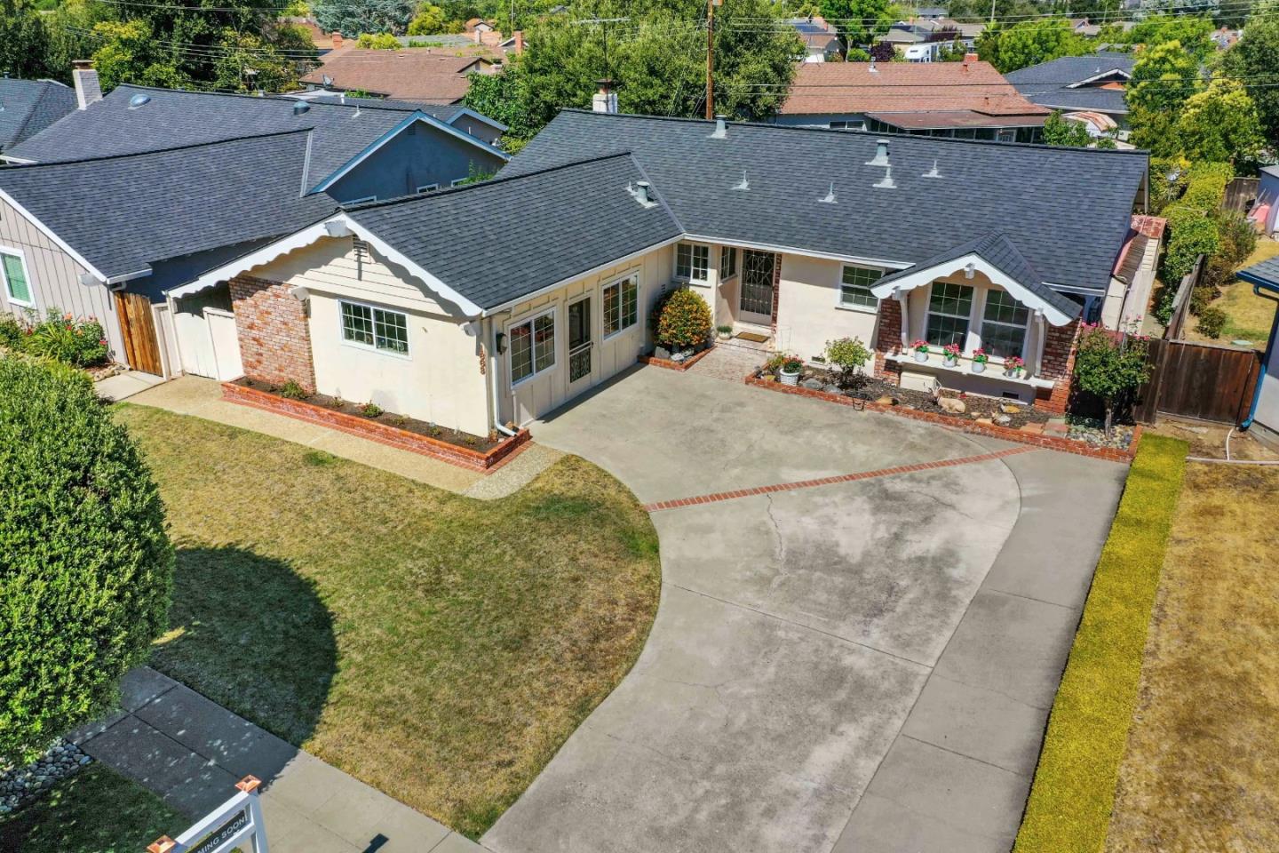 Neighborhood Neighborhood-199