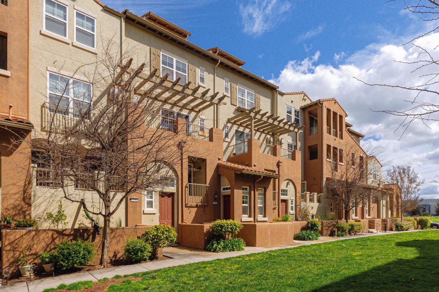 Neighborhood Neighborhood-33