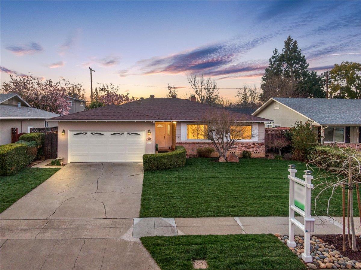 Neighborhood Neighborhood-1