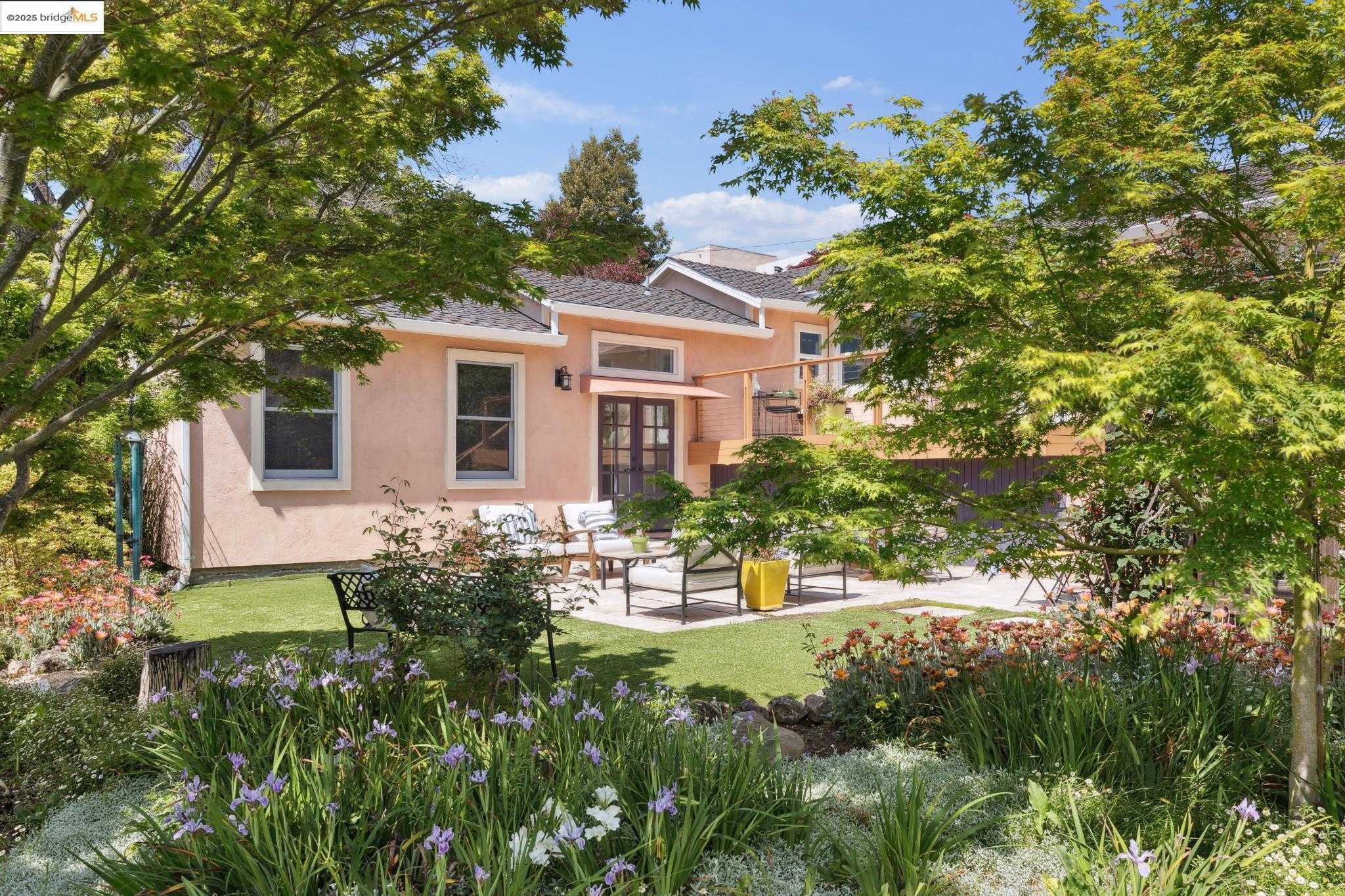 Neighborhood Neighborhood-28