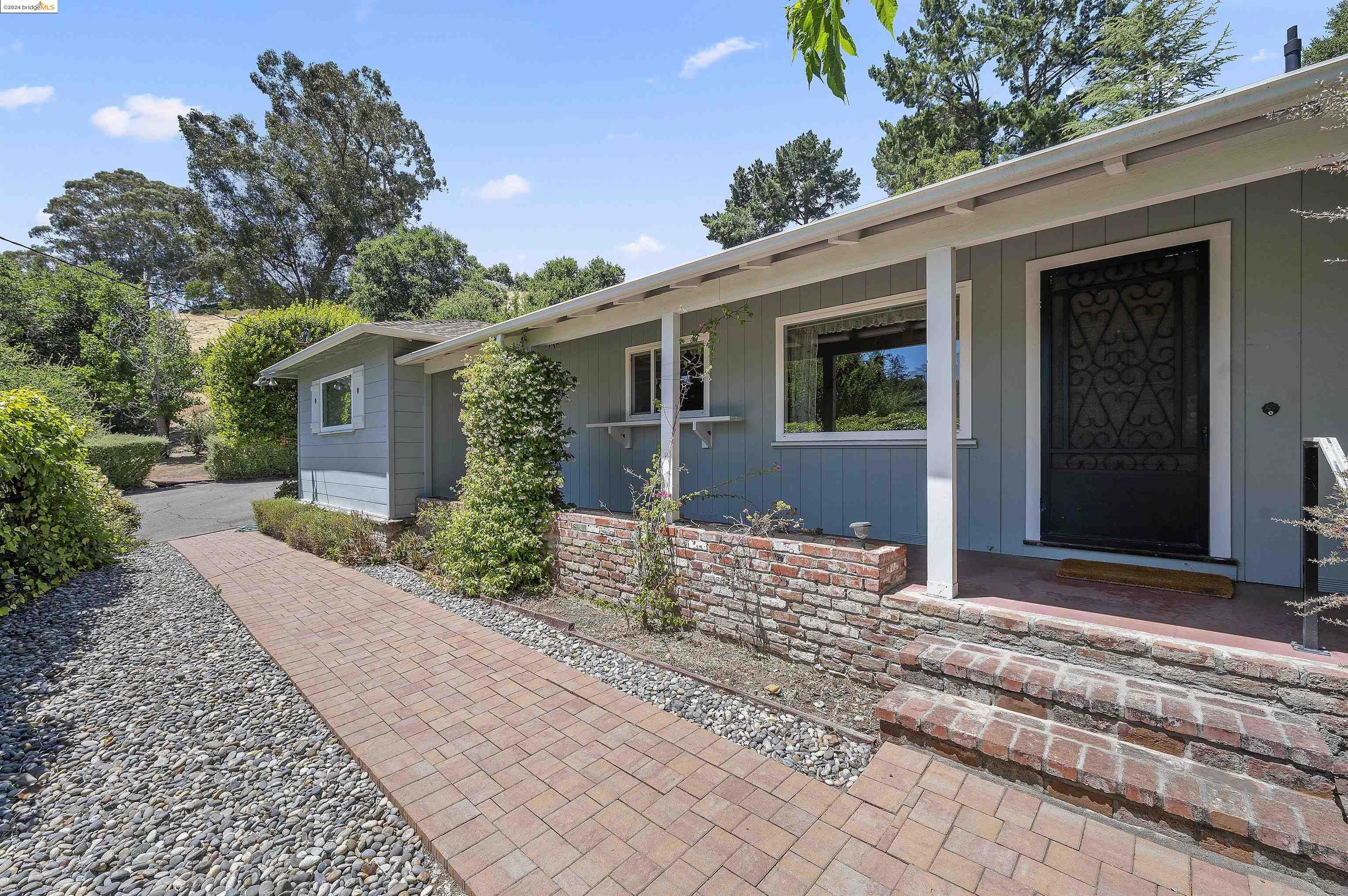 Neighborhood Neighborhood-1