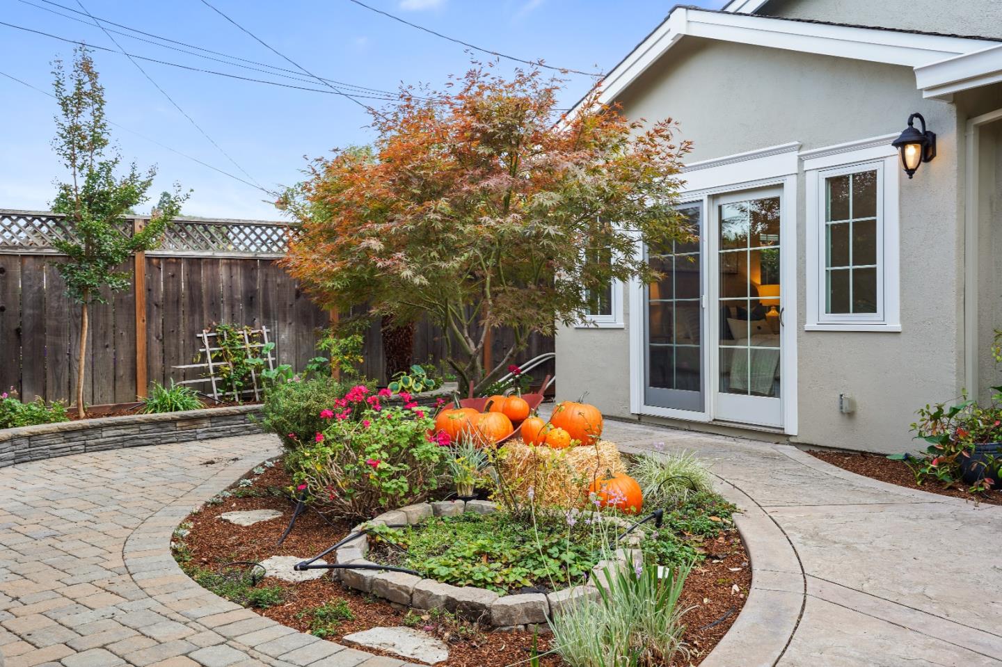 Neighborhood Neighborhood-30