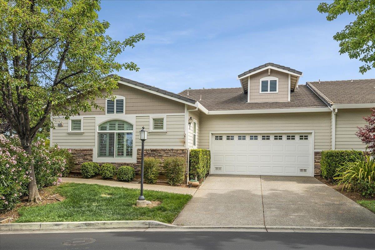 Neighborhood Neighborhood-8