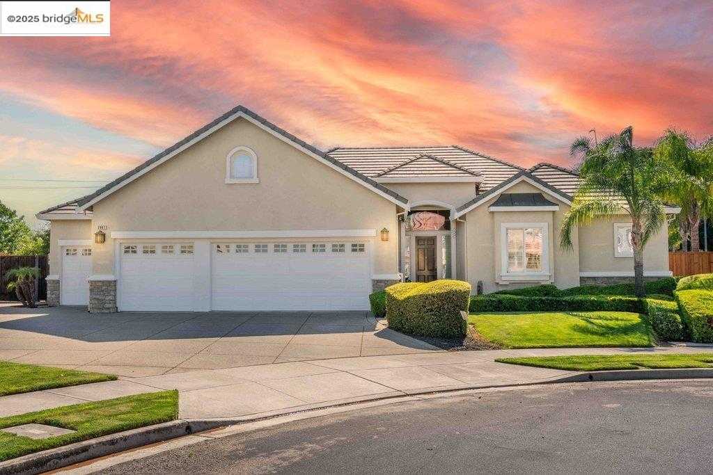 Neighborhood-10