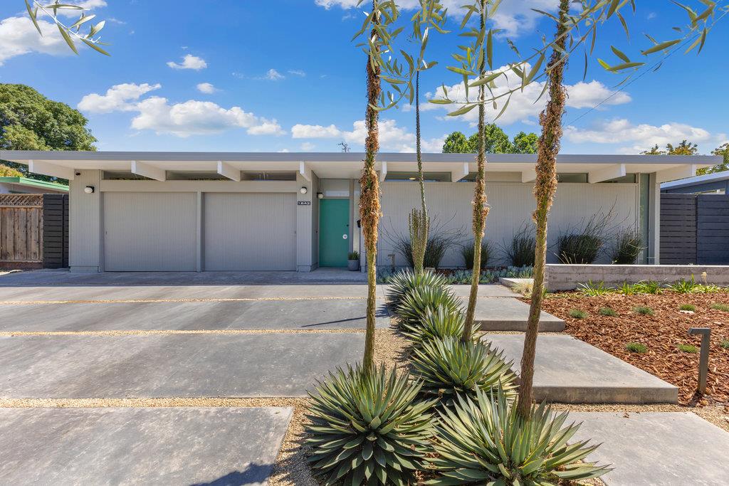 Neighborhood Neighborhood-121