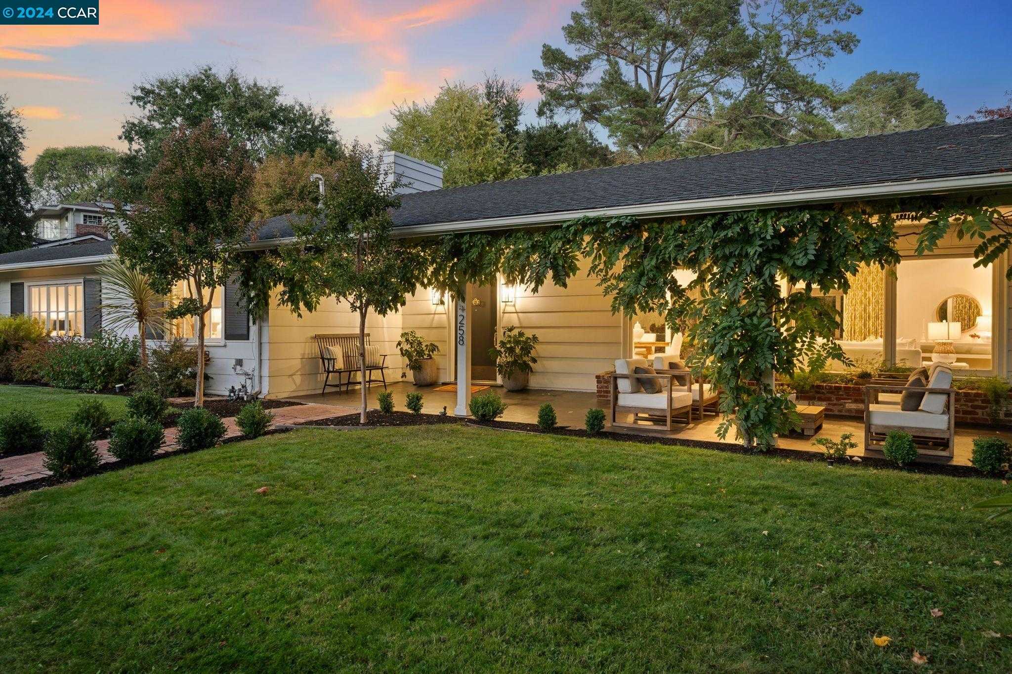 Neighborhood Neighborhood-4