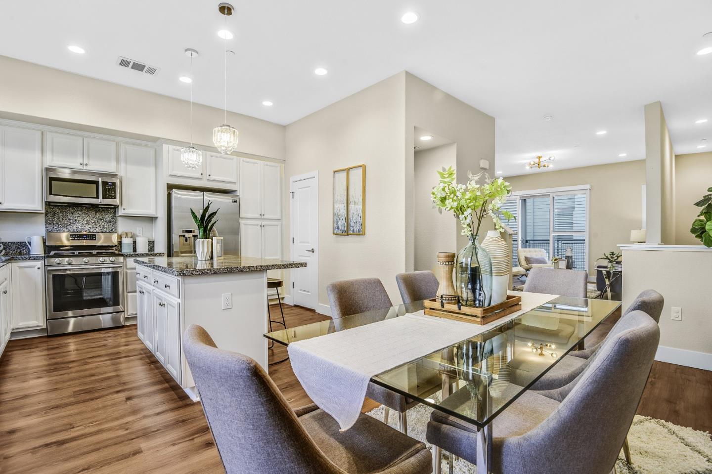 Neighborhood Neighborhood-92