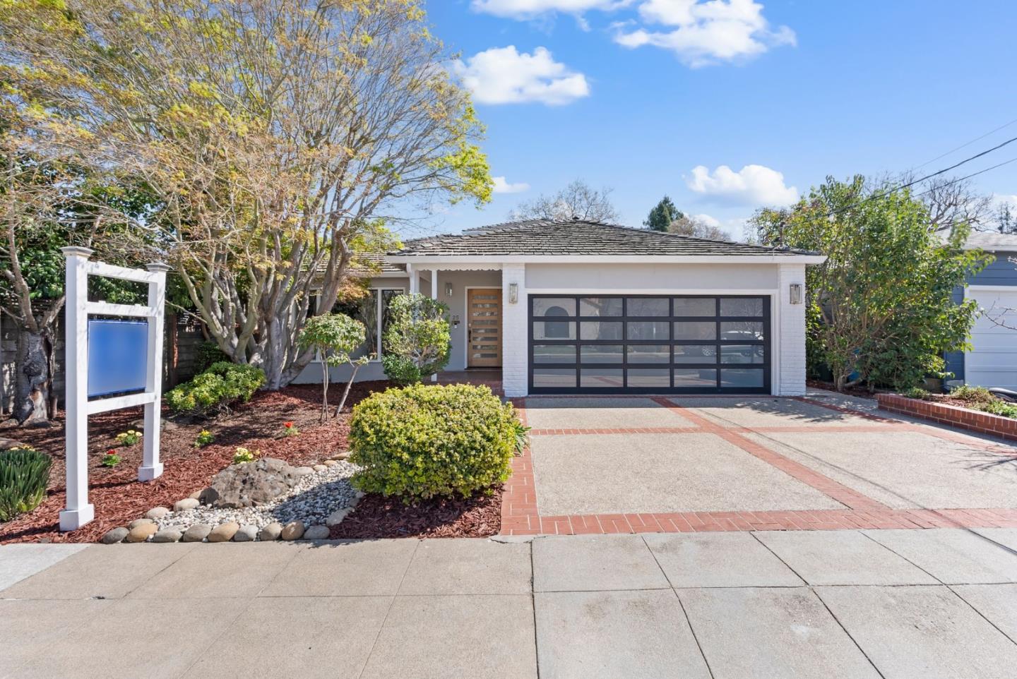 Neighborhood Neighborhood-10