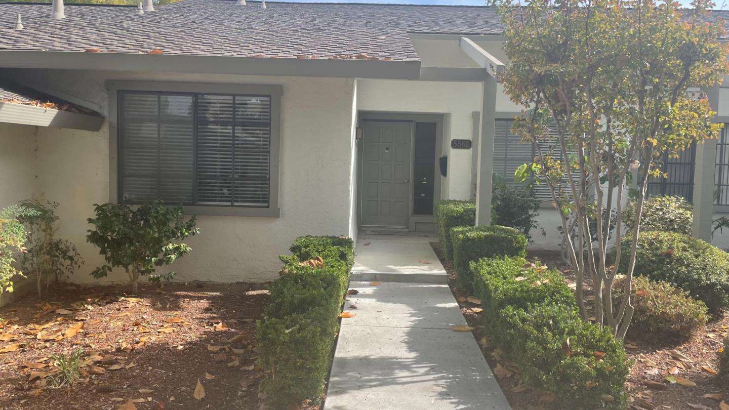 Neighborhood Neighborhood-103