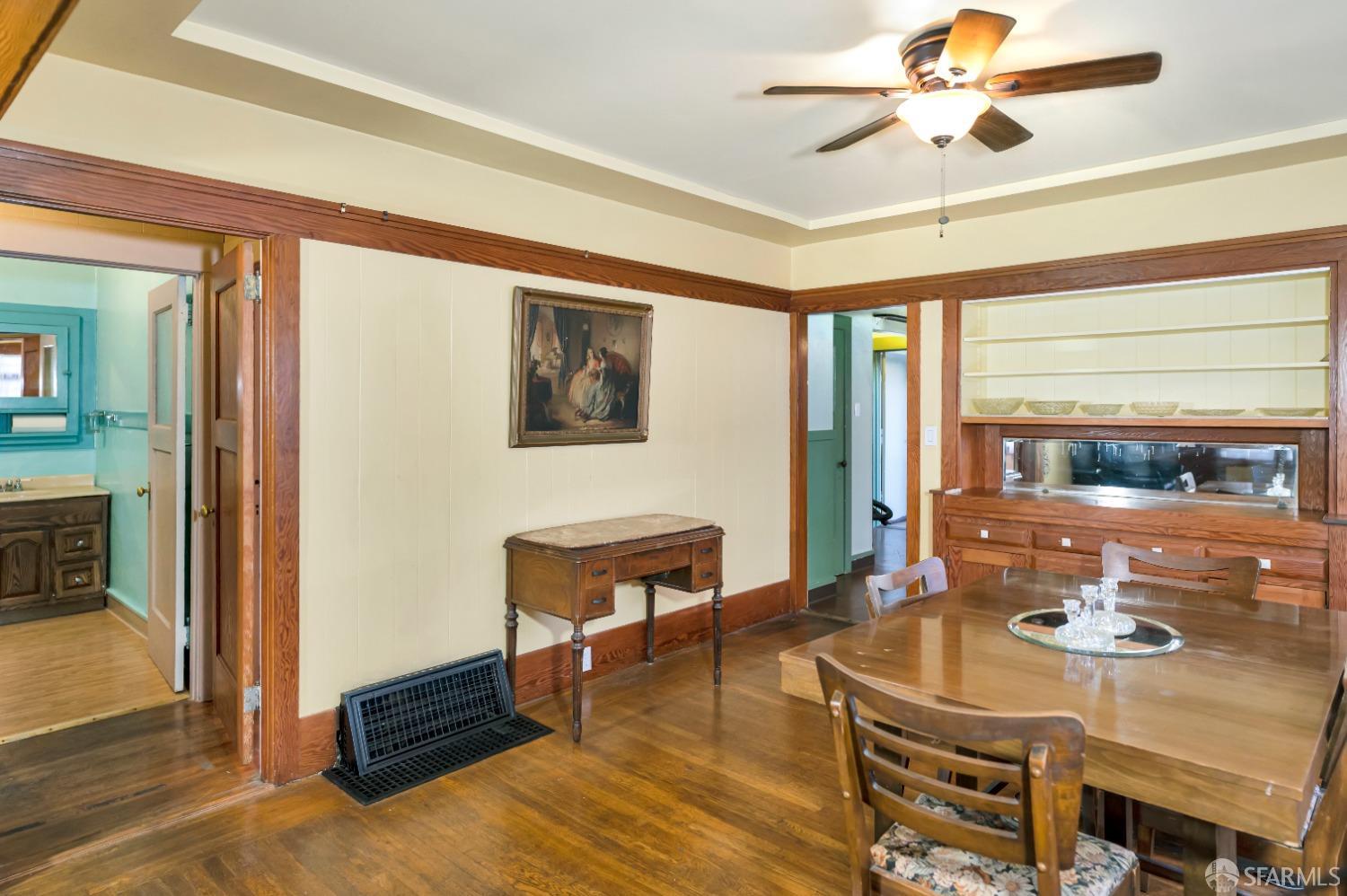 Neighborhood Neighborhood-20