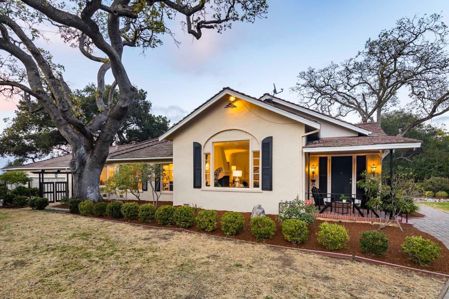 Neighborhood Neighborhood-40